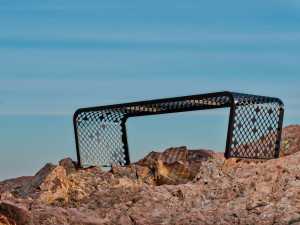 Стальная скамья