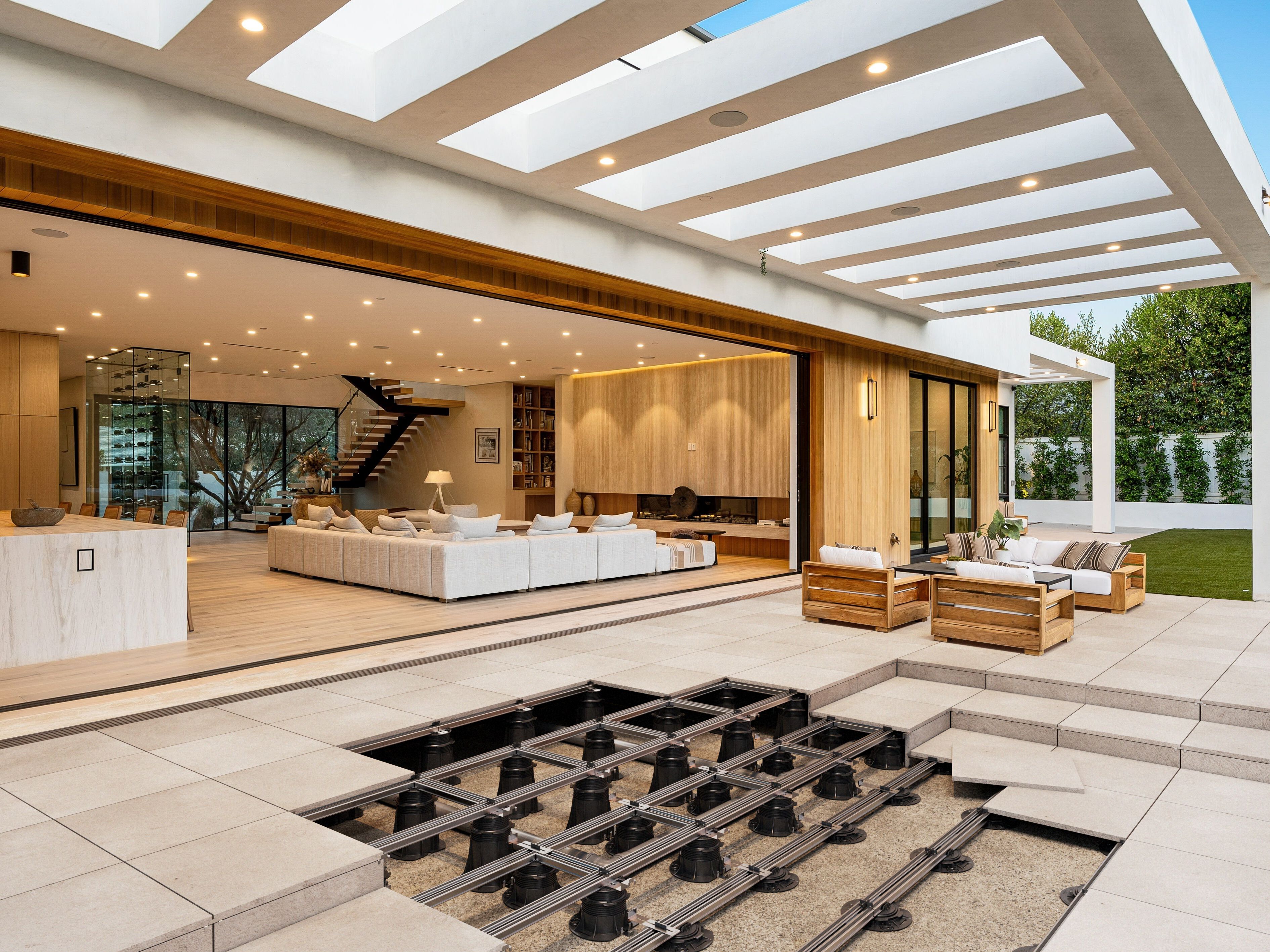 Indoor/outdoor Raised flooring ETERNO IVICA Pedestal ARCH-00094739