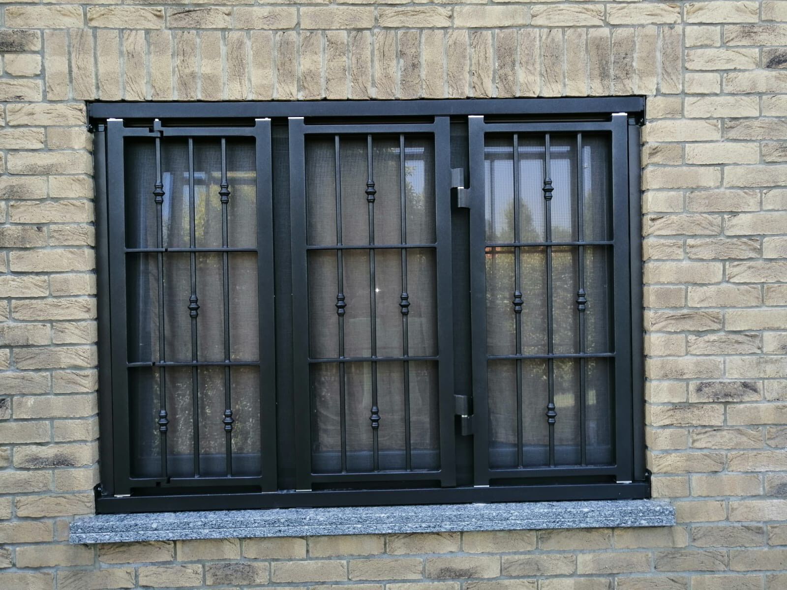 Железные перила безопасности Centro Inferriate Grate di sicurezza ARCH-00012163 - Вид №1