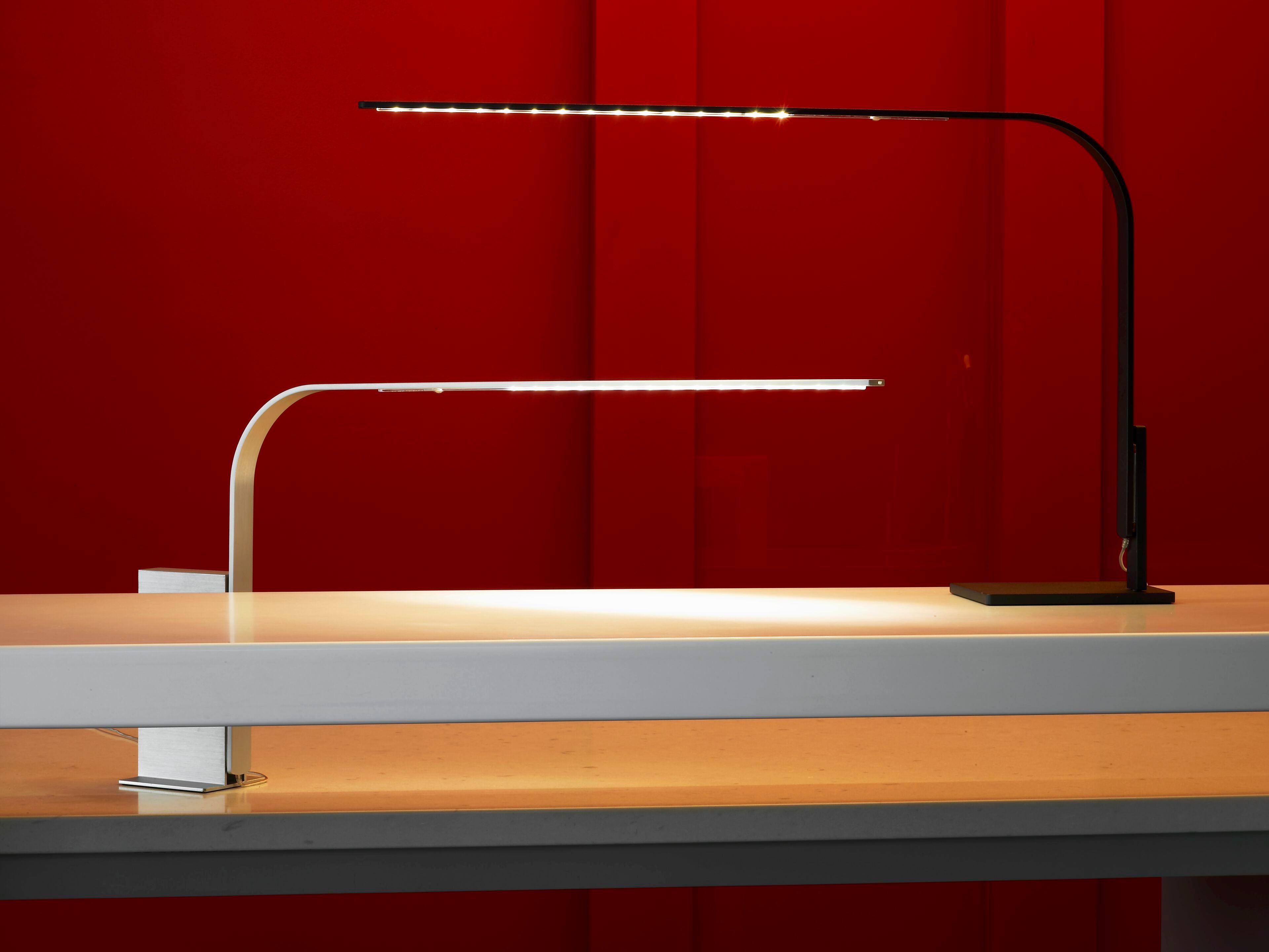 Алюминиевая вращающаяся светодиодная настольная лампа Haworth LIM ARCH-00046772 - Вид №2