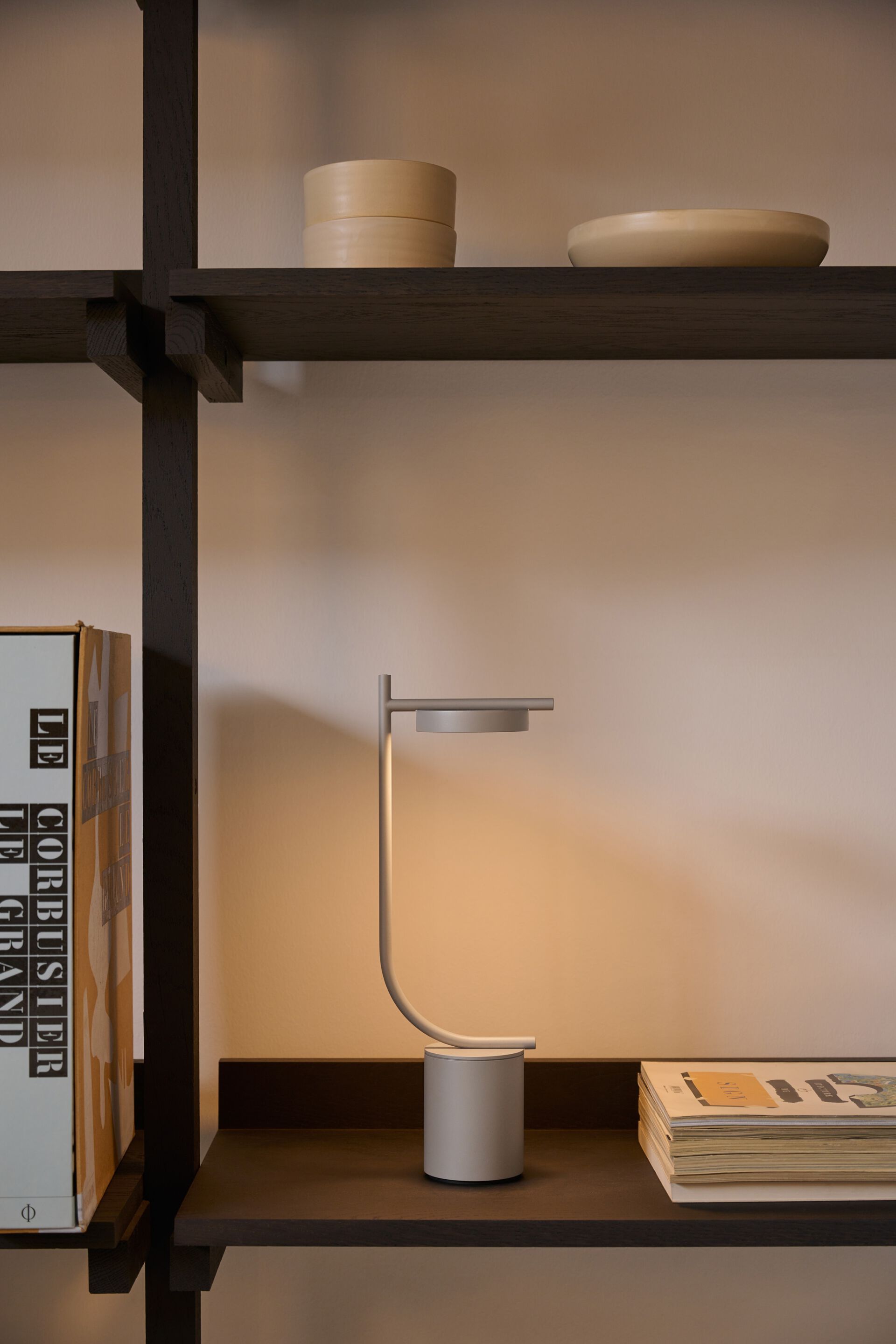 Настольная лампа с зарядкой от USB Grupa Igram ARCH-00107755 - Вид №24