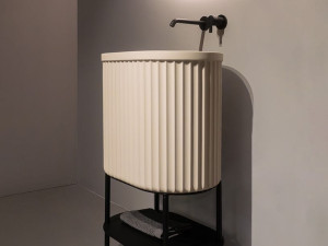 Овальная столешница из твердой поверхности