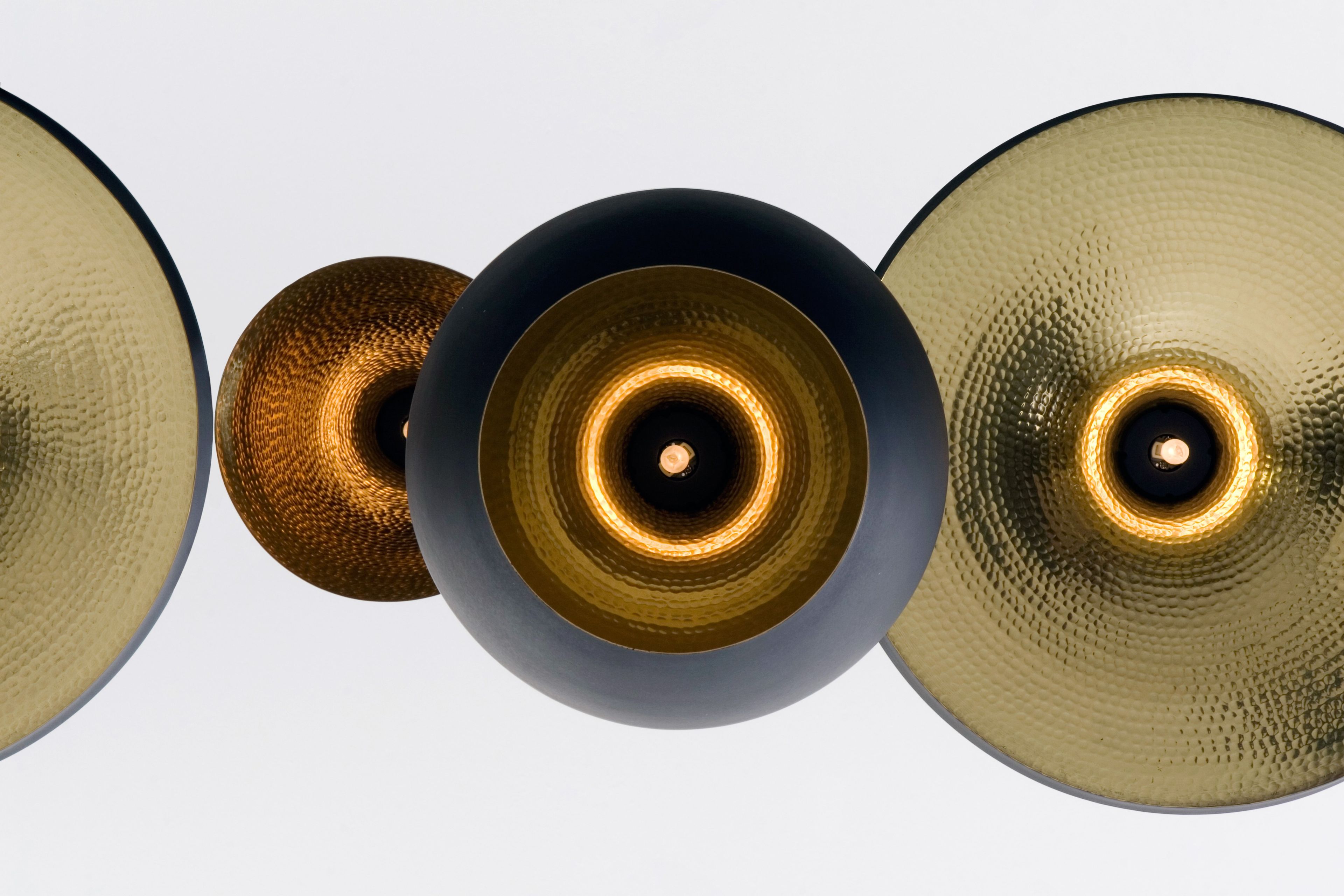 Латунный светодиодный подвесной светильник Tom Dixon Beat ARCH-00058572 - Вид №5