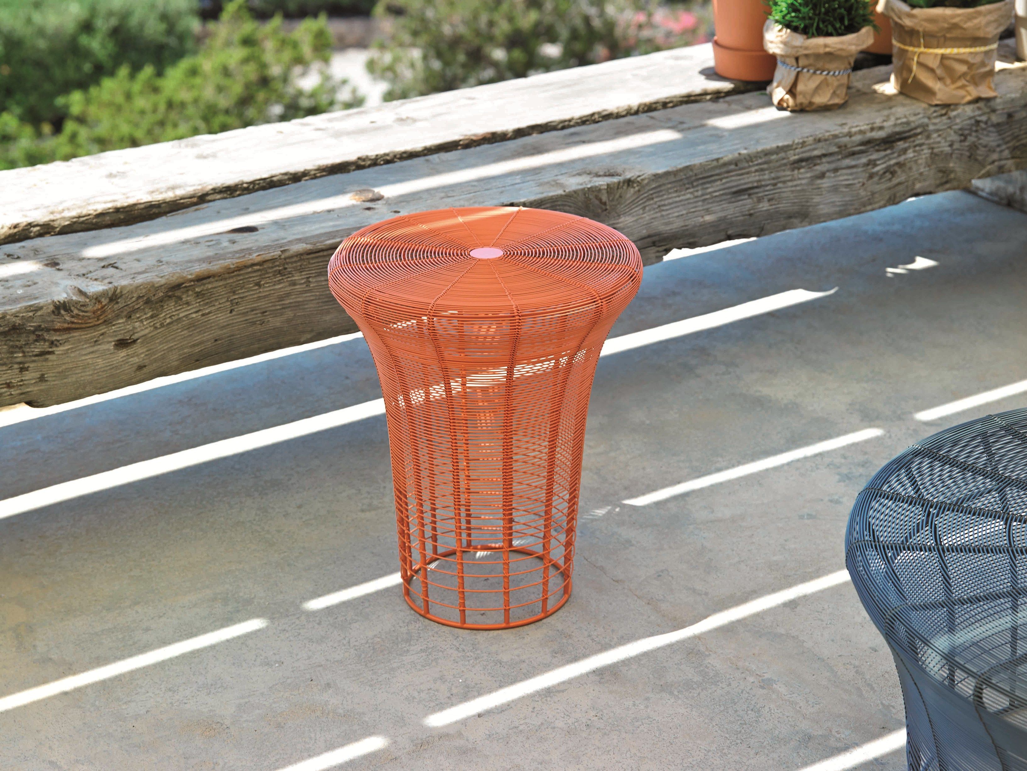 Железный круглый низкий журнальный столик GAN ARCH-00135191 - Вид №3