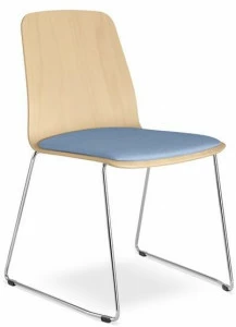 LD Seating Деревянное кресло для конференций с салазками и интегрированной подушкой Sunrise 151-k-n4