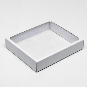 Коробка сборная без печати крышка-дно белая с окном 37х32х7 см УПАКПРО