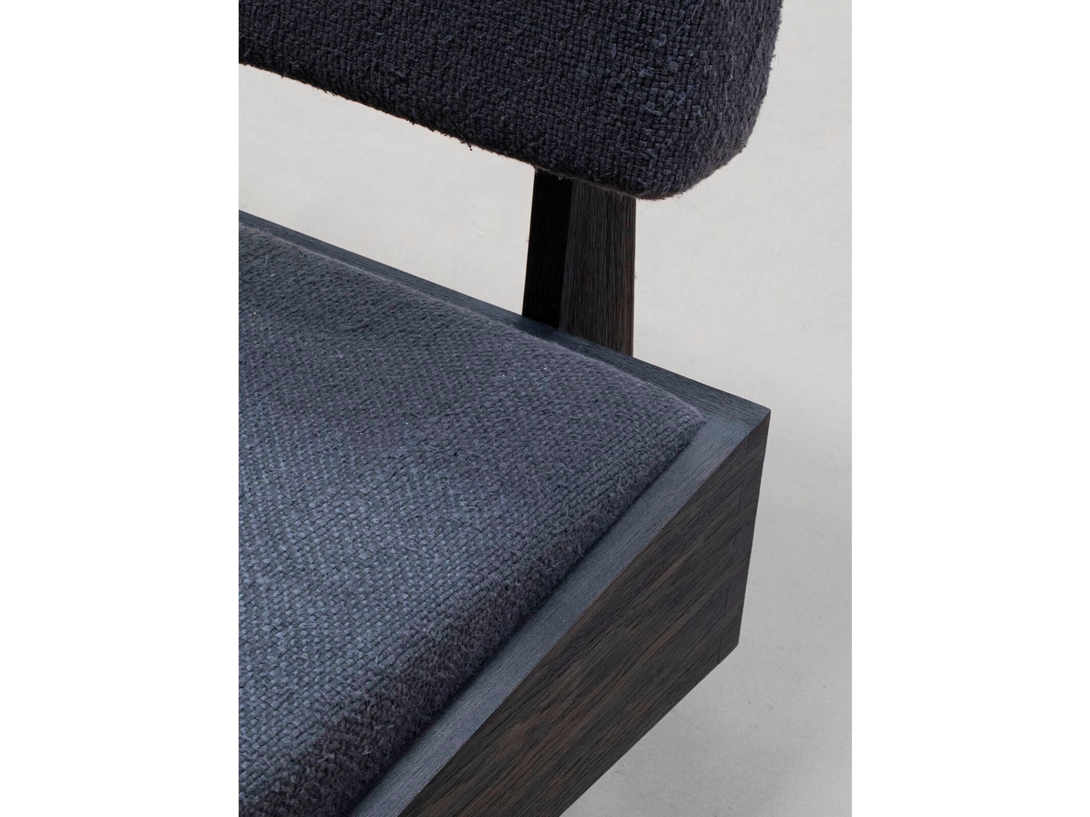 Тканевое кресло без подлокотников Phantom Hands X + L ARCH-00007562 - Вид №4