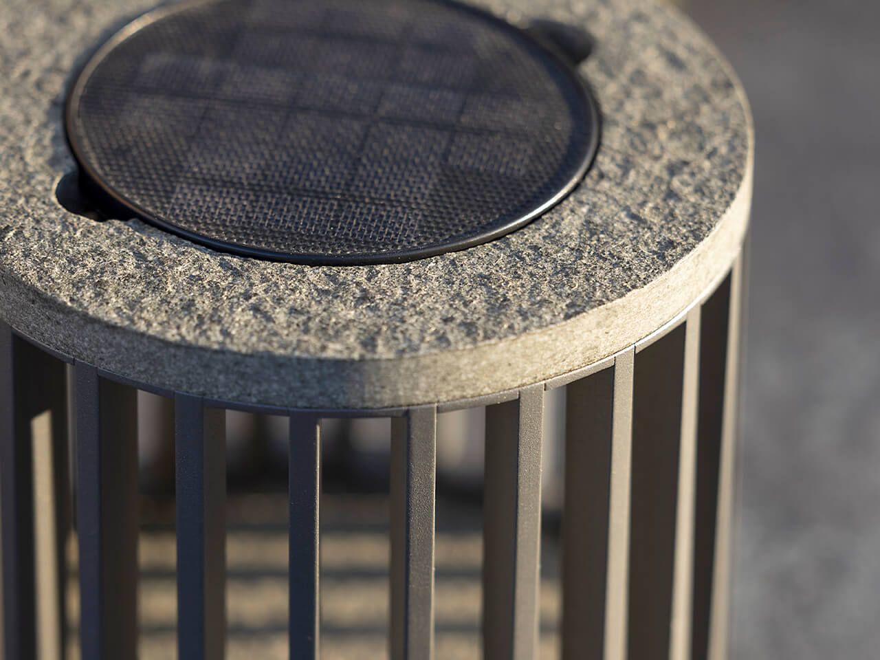 Алюминиевая аккумуляторная солнечная энергия открытый настольная лампа Les Jardins® Halo ARCH-00055465 - Вид №2