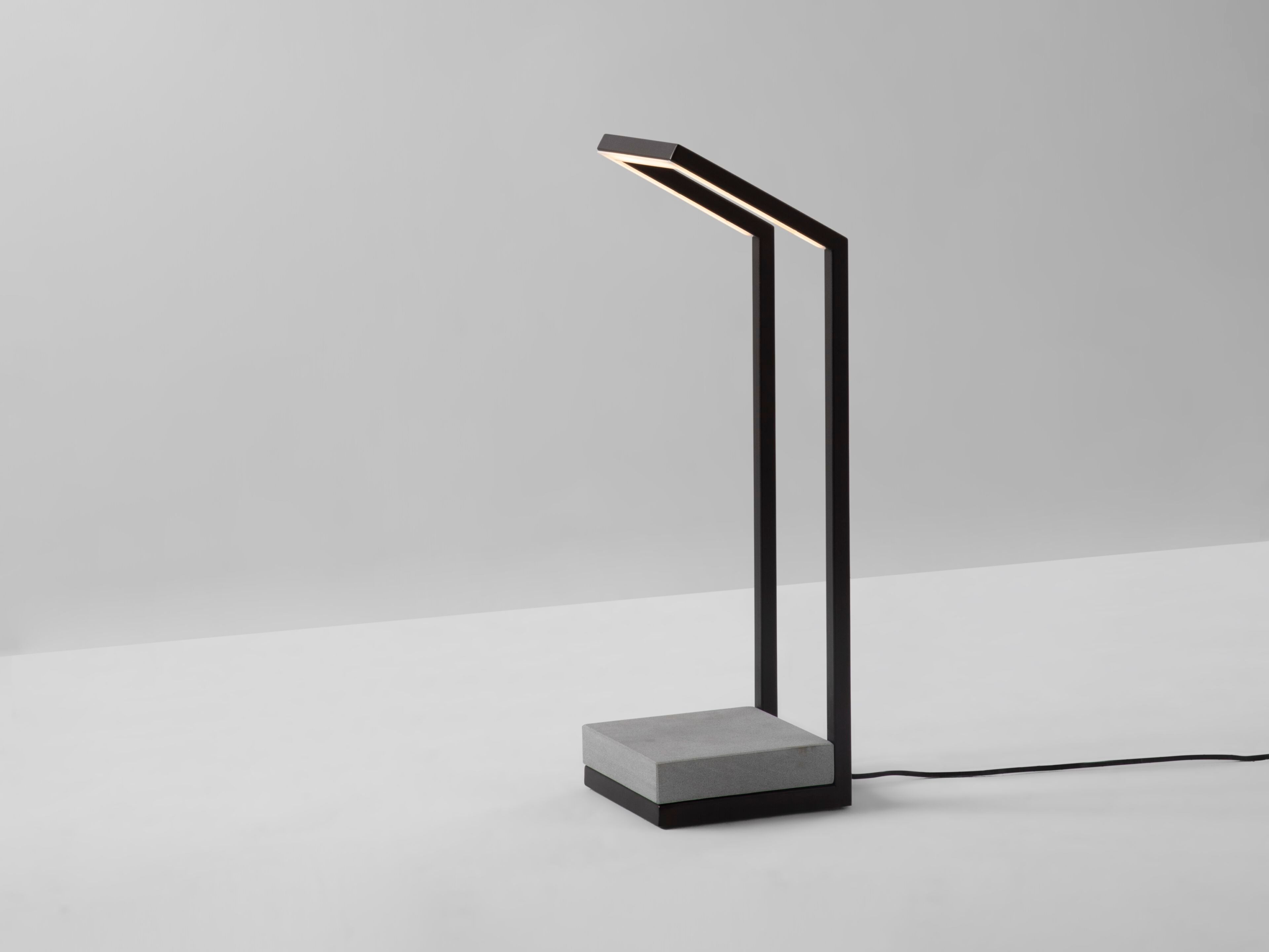 Светодиодная настольная лампа с порошковым покрытием Unopiù стрейч ARCH-00037464