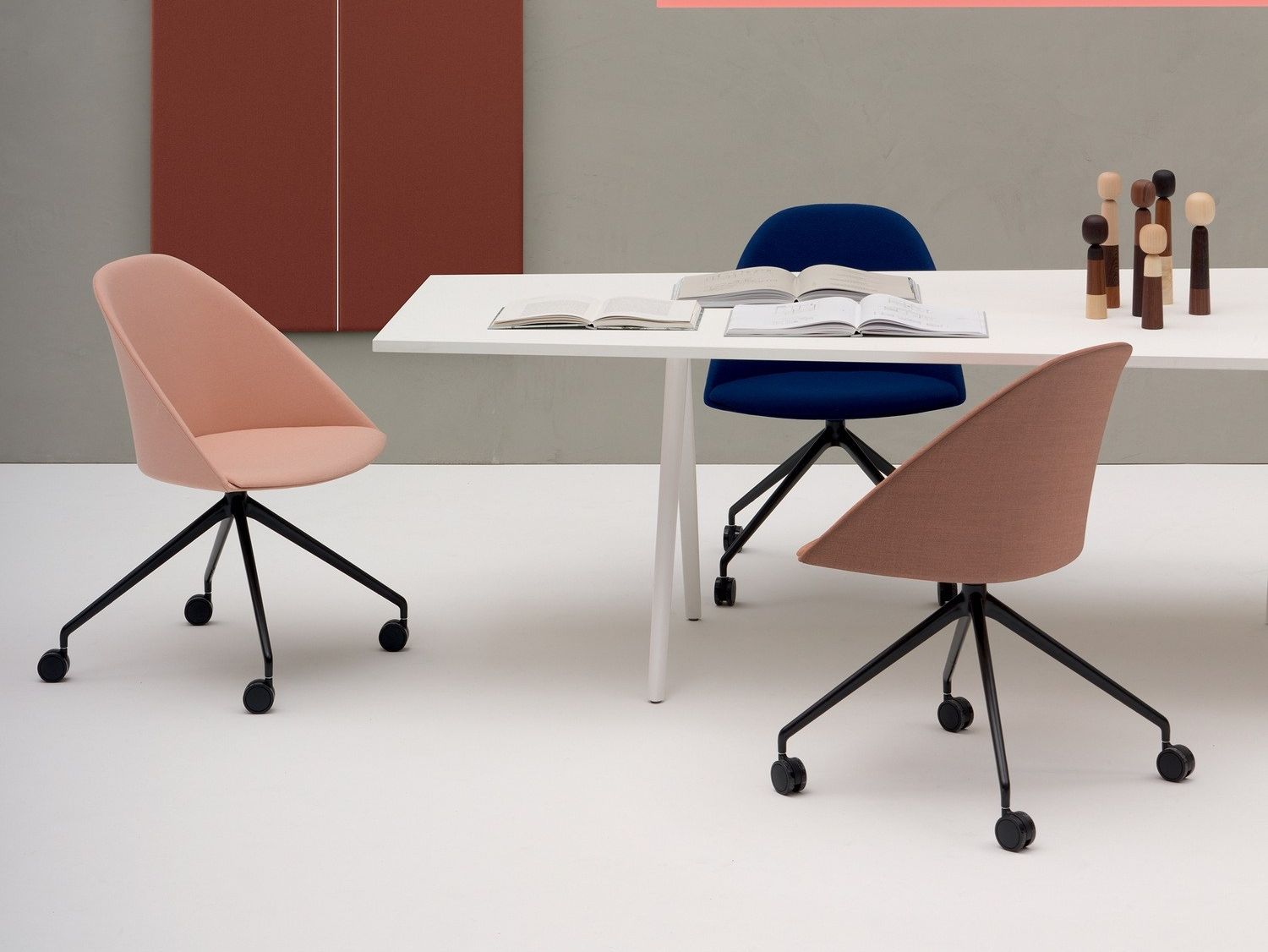 Спицевое кресло с колесами Arper Cila ARCH-00104877