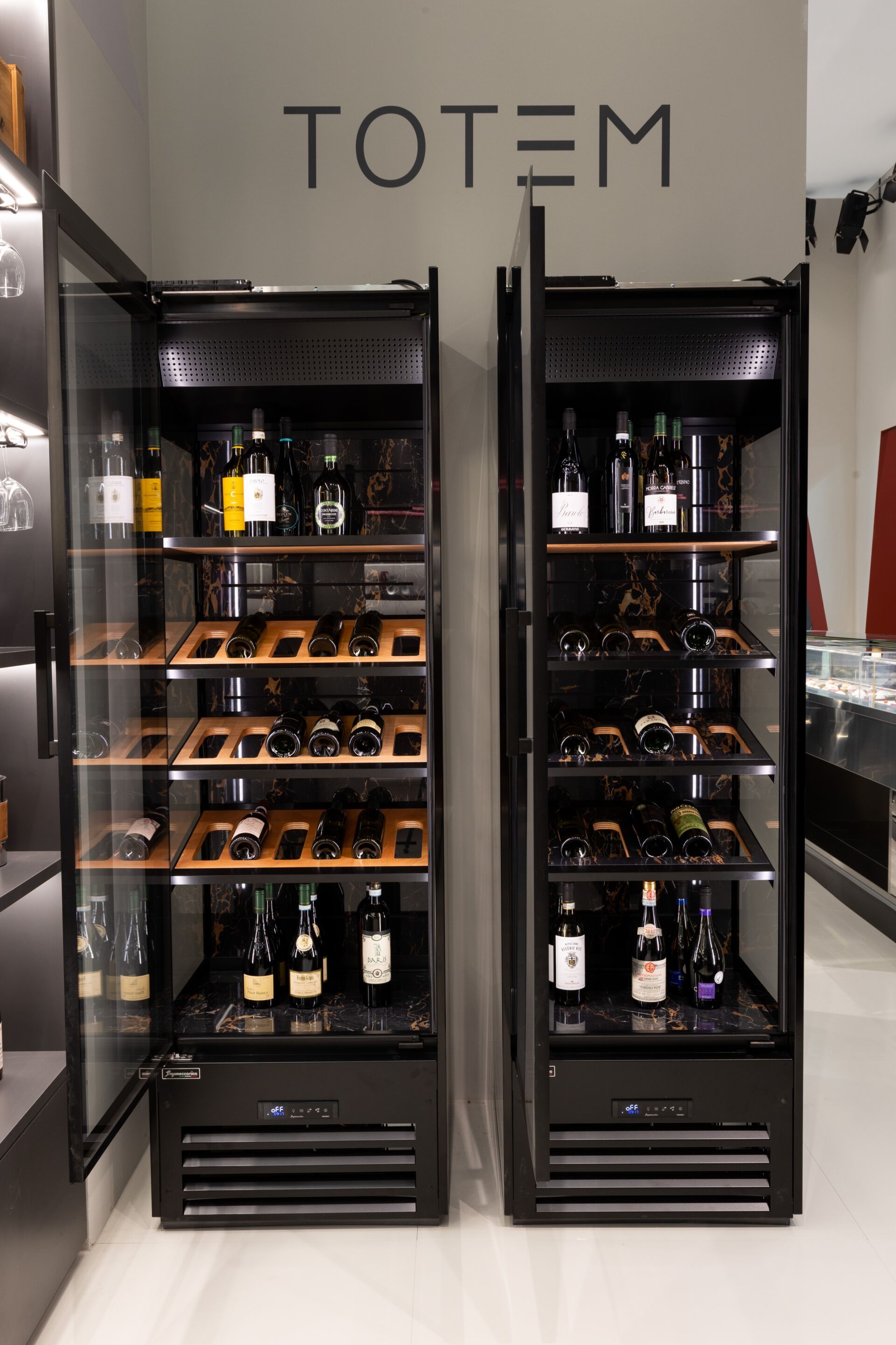 Коммерческий холодильник с подсветкой Frigomeccanica Тотем ARCH-00085503 - Вид №19