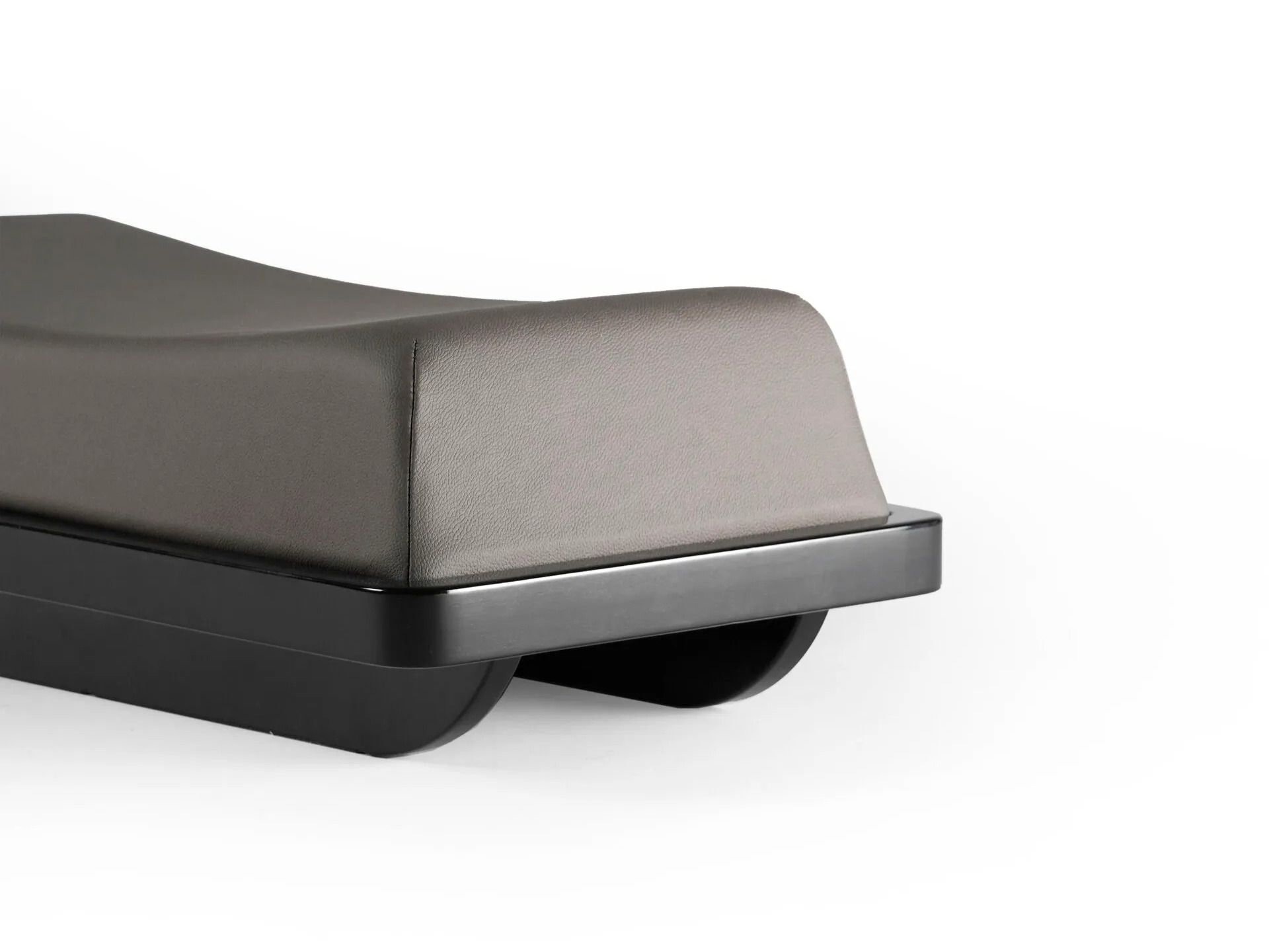 Прямоугольная напольная кожаная подушка DANTE - Goods And Bads Jetzt ARCH-00121420 - Вид №2