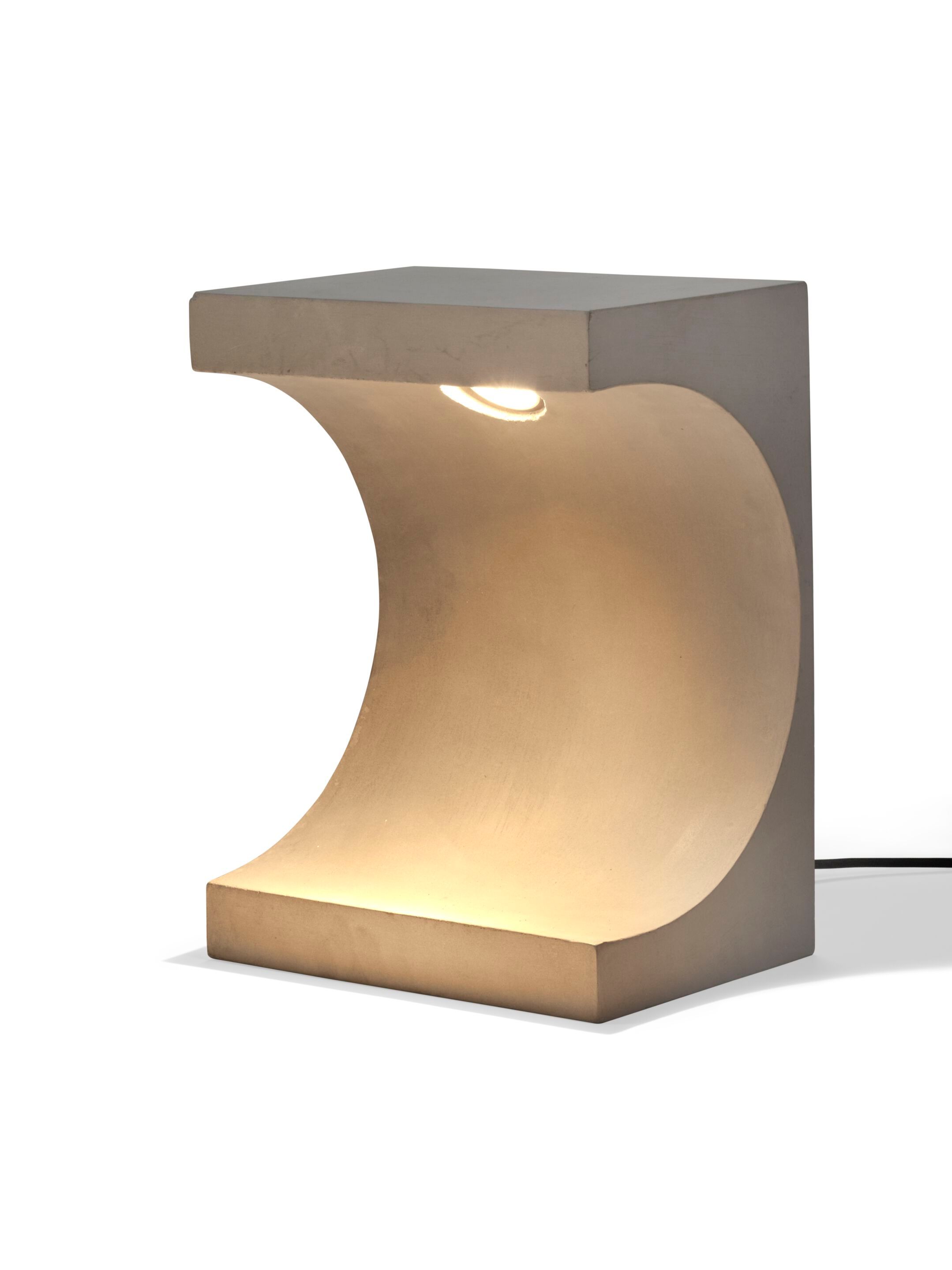 Бетонный торшер / журнальный столик Serax Освещение Патрика Пэриса ARCH-00136980 - Вид №2