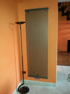 Geber Radiatori Вертикальный настенный стальной радиатор с порошковым покрытием Novità