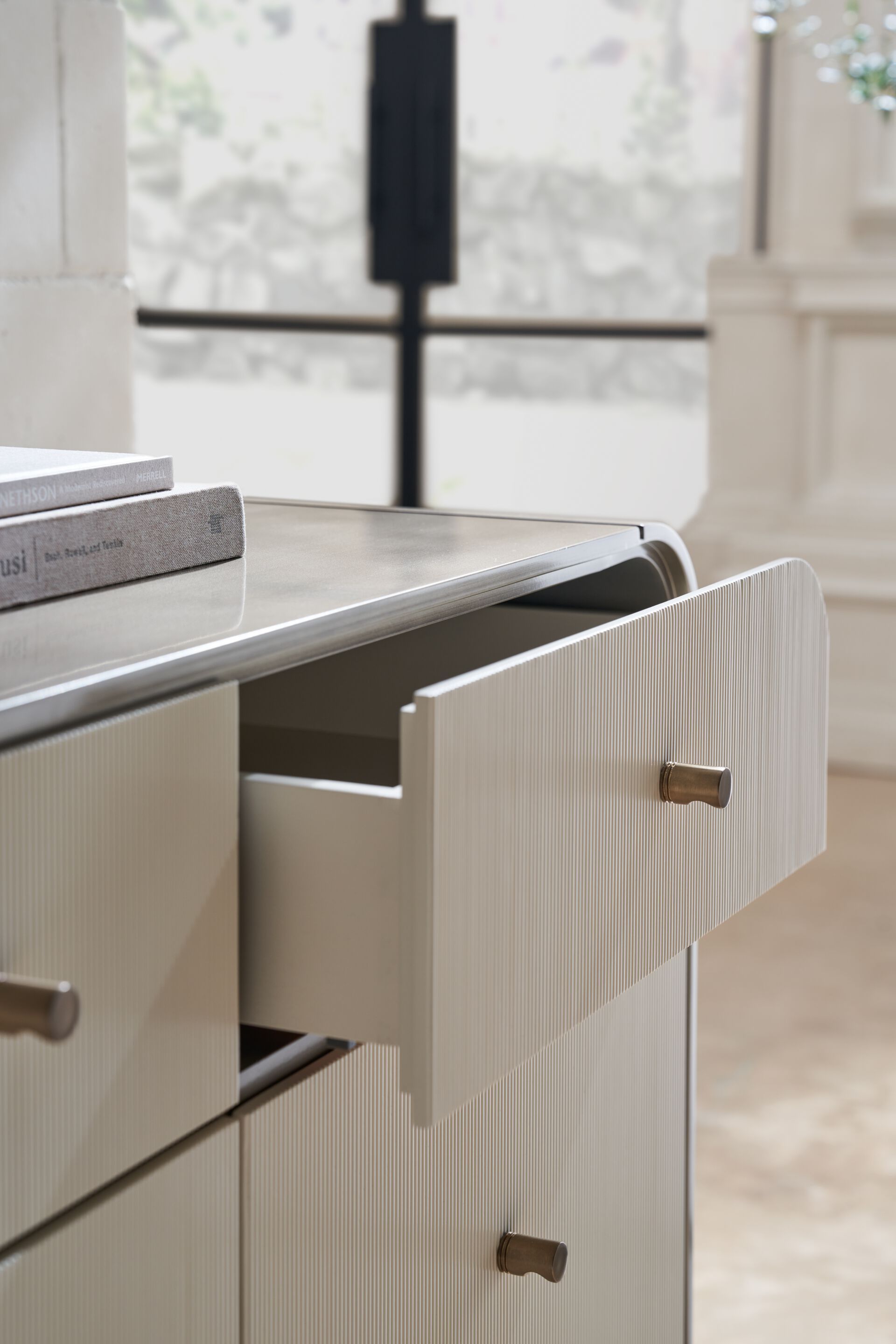 Деревянный комод Caracole CIRCADIAN ARCH-00064225 - Вид №2