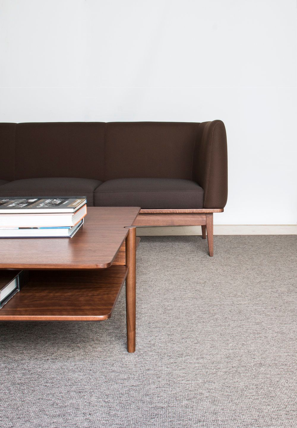 Деревянный квадратный журнальный столик Branca Lisboa NÍVEL ARCH-00144969 - Вид №4