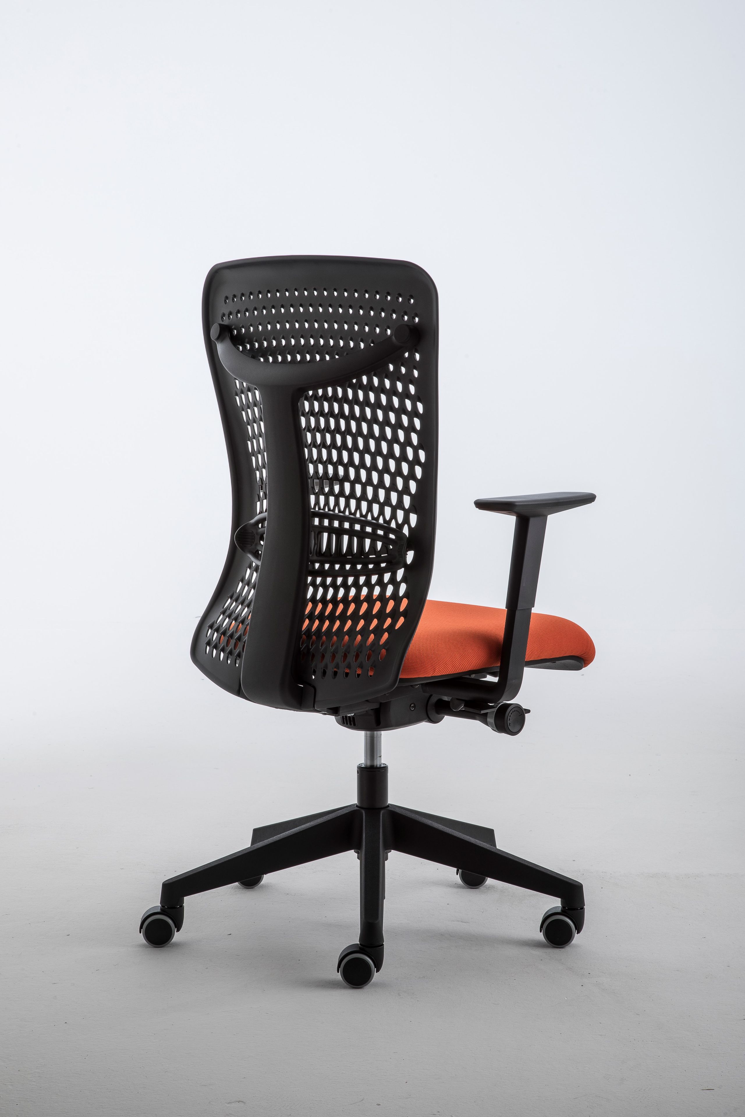 Регулируемое по высоте офисное кресло с колесами и подлокотниками Luxy SmartBack ARCH-00137162 - Вид №4