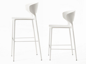 Полиуретановый высокий стул с подставкой для ног