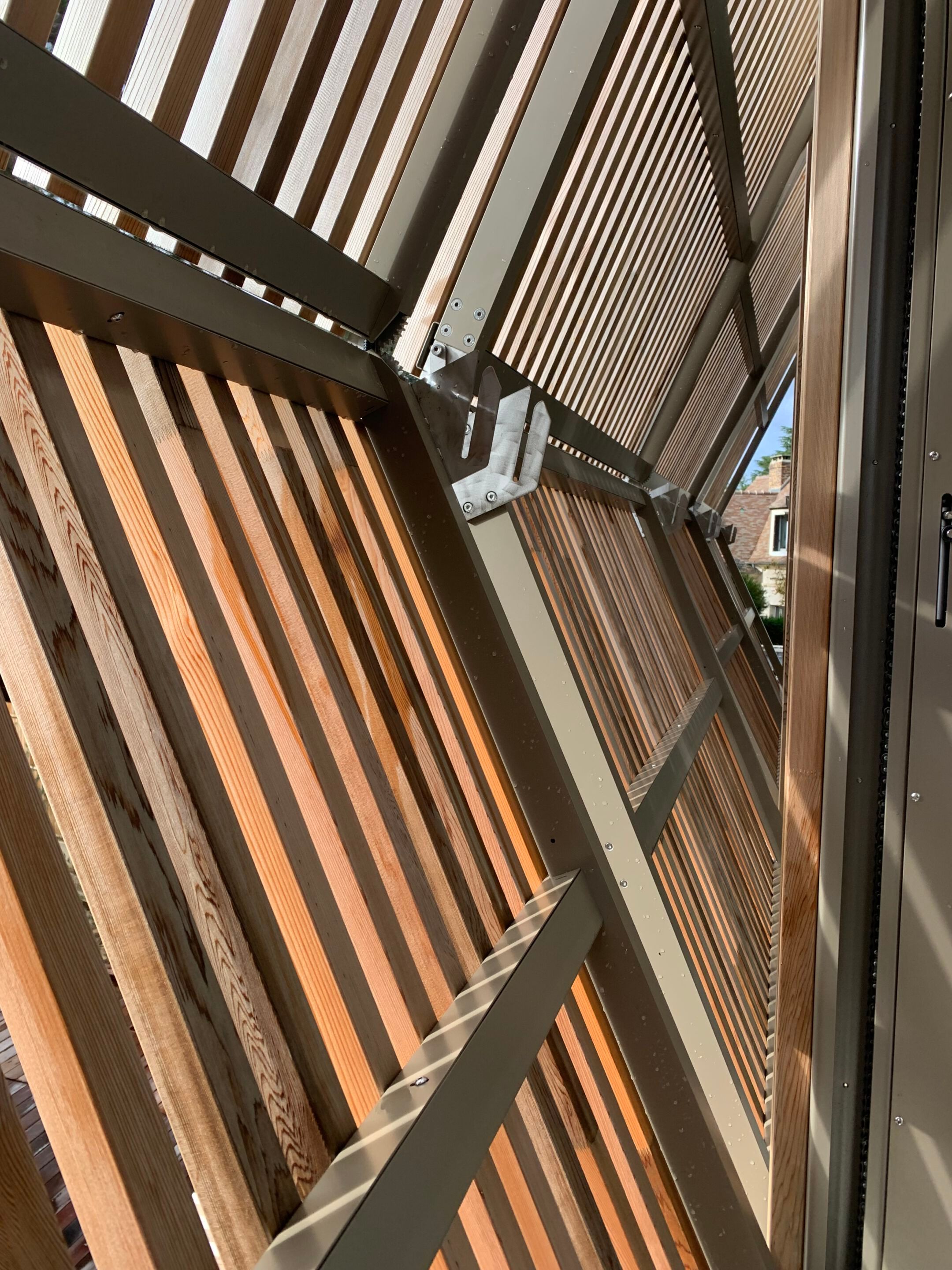 Motorized aluminium solar shading ROSSENI LIFTING FOLDING SHUTTER ARCH-00116007 - Вид №10