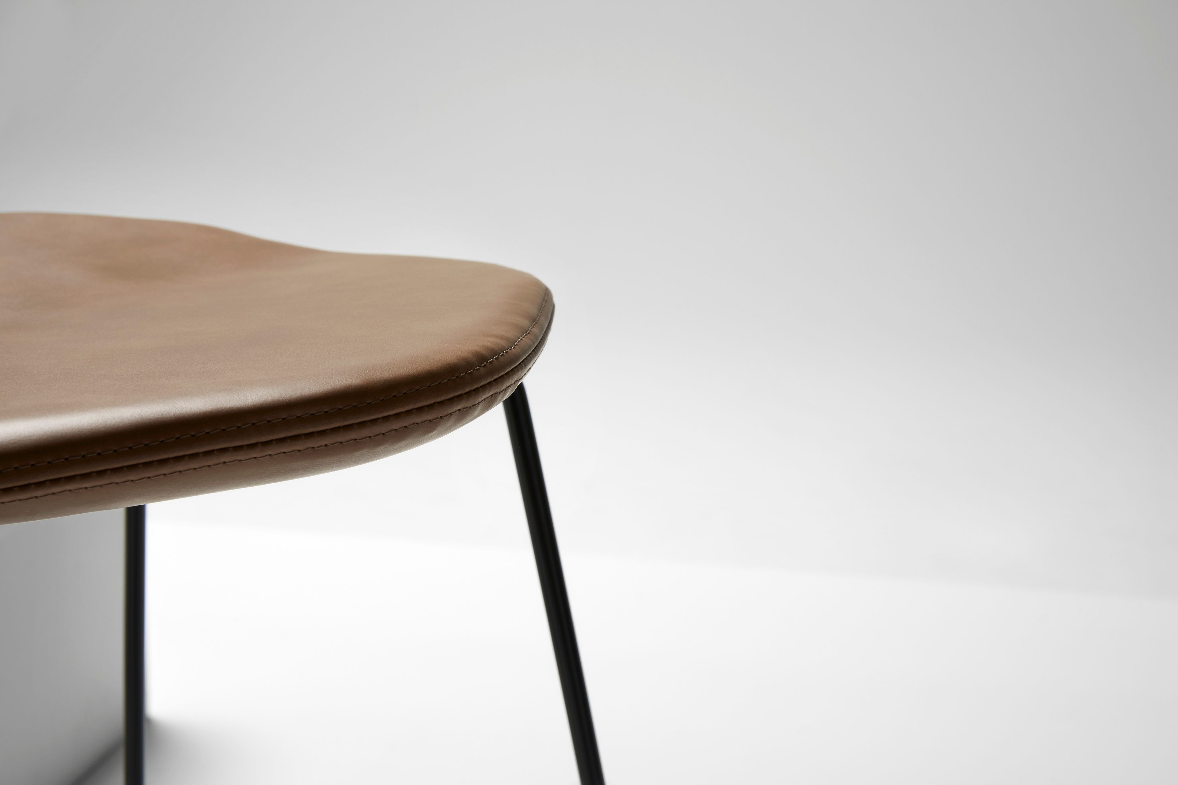 Высокий табурет из ткани Ross Gardam Duet ARCH-00116606 - Вид №7