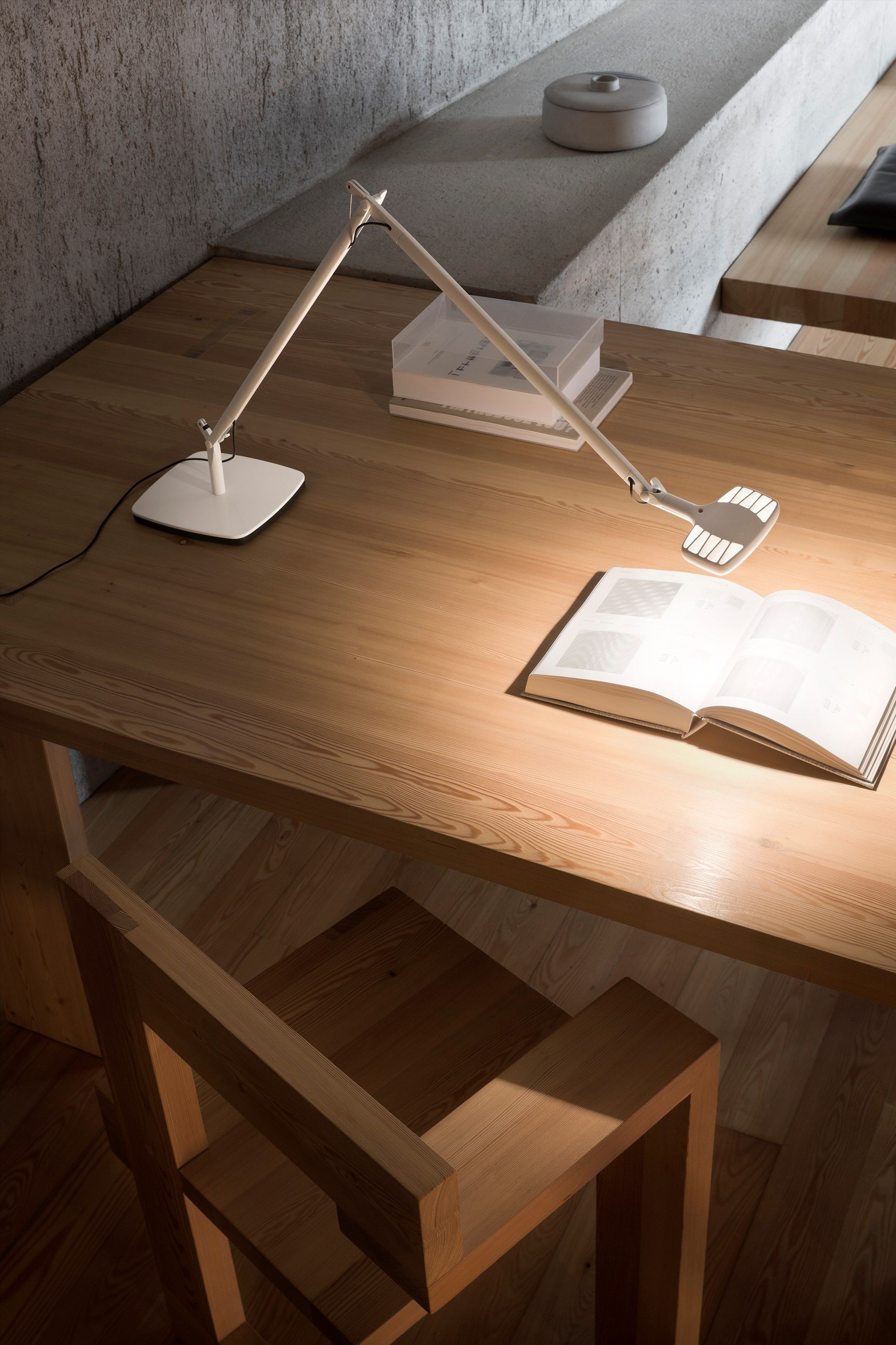 Алюминиевая регулируемая светодиодная настольная лампа LUCEPLAN Otto Watt ARCH-00136302 - Вид №3