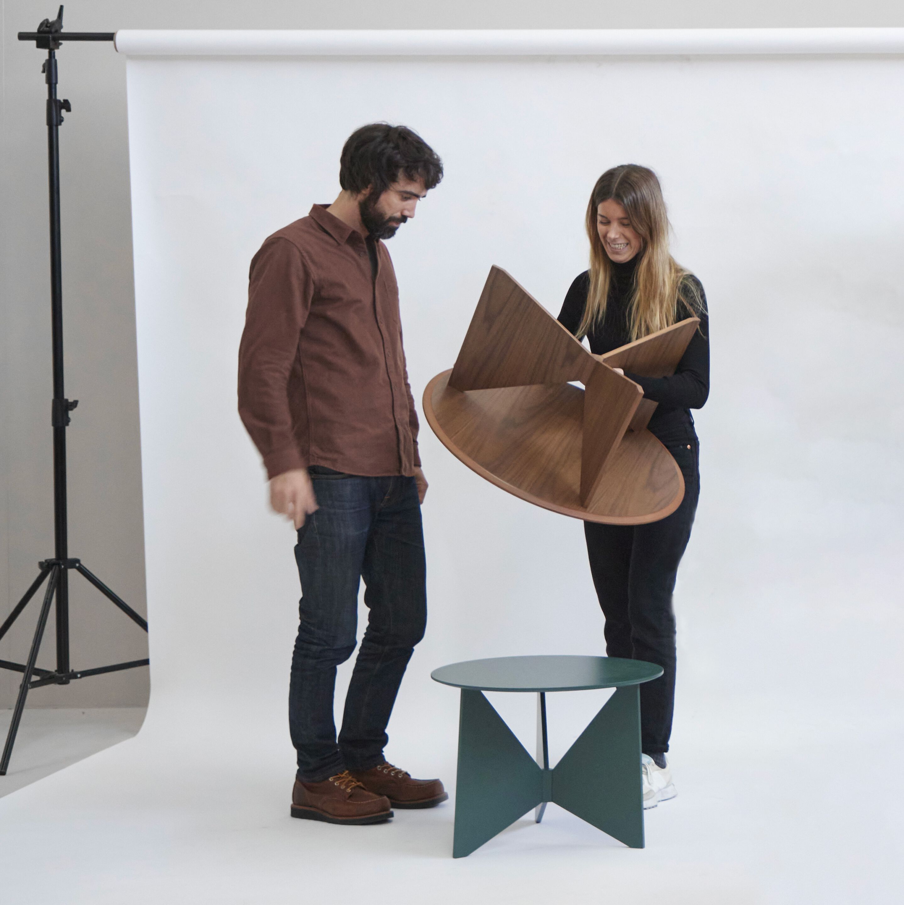 Круглый журнальный столик из шпона TREKU HIRU ARCH-00052156 - Вид №3