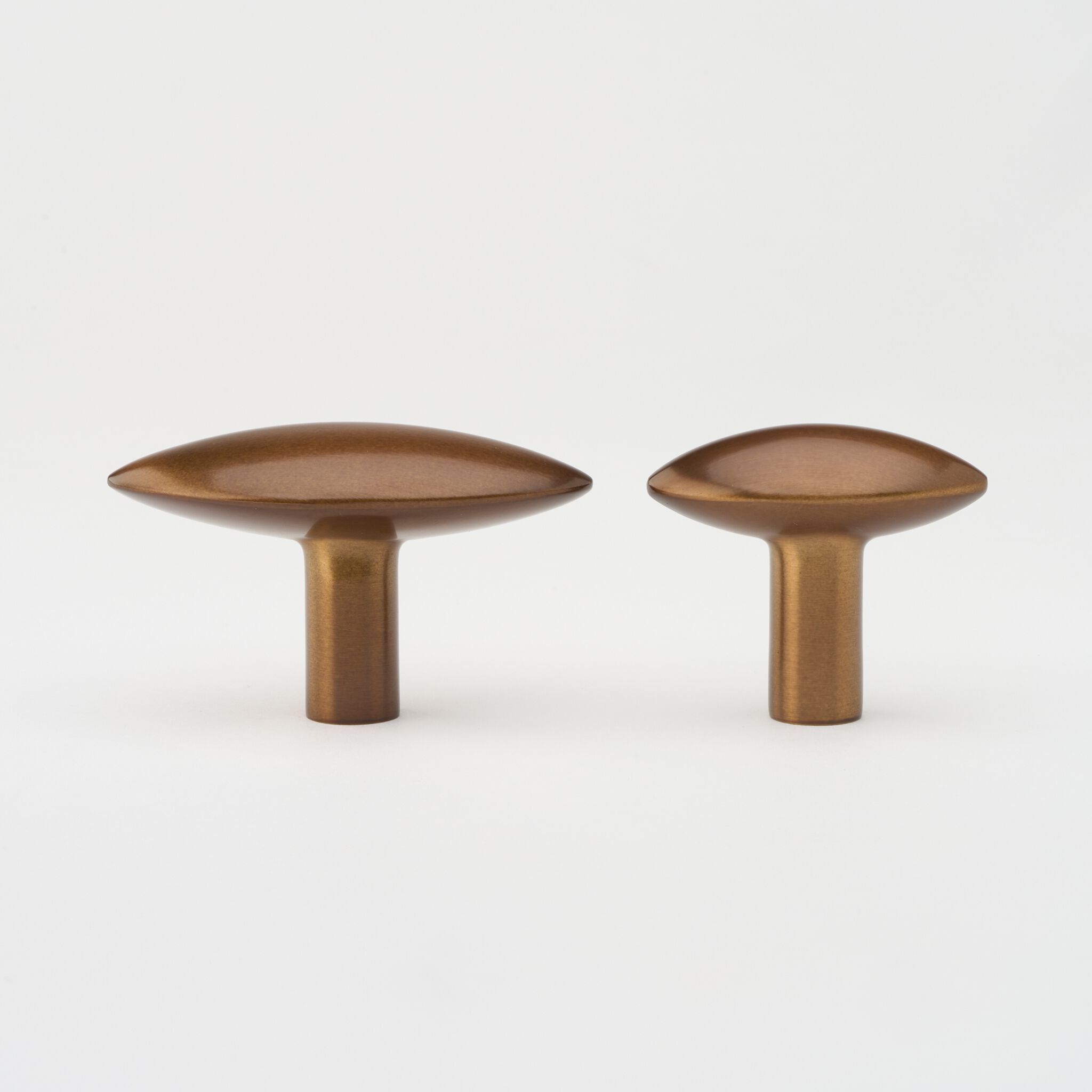 Латунная ручка Lo & Co Interiors Almond ARCH-00063487 - Вид №8