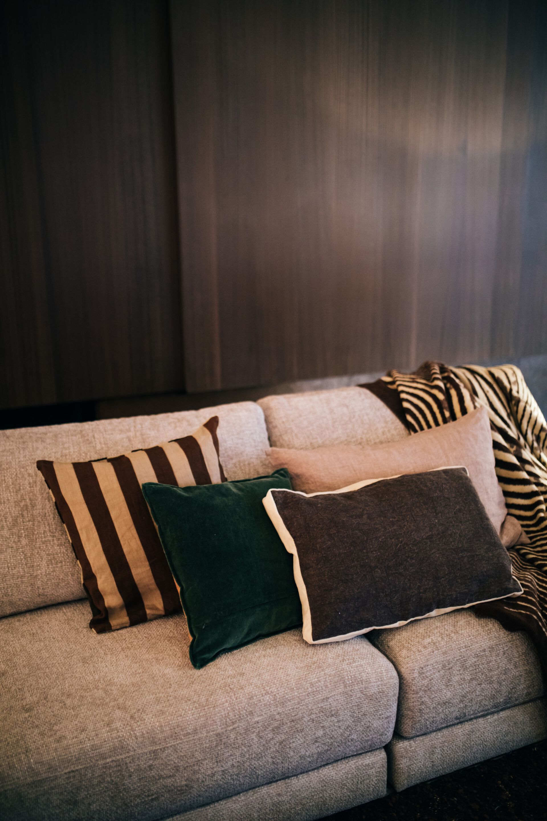 Льняная прямоугольная однотонная подушка POMAX BORDERS ARCH-00106515 - Вид №20