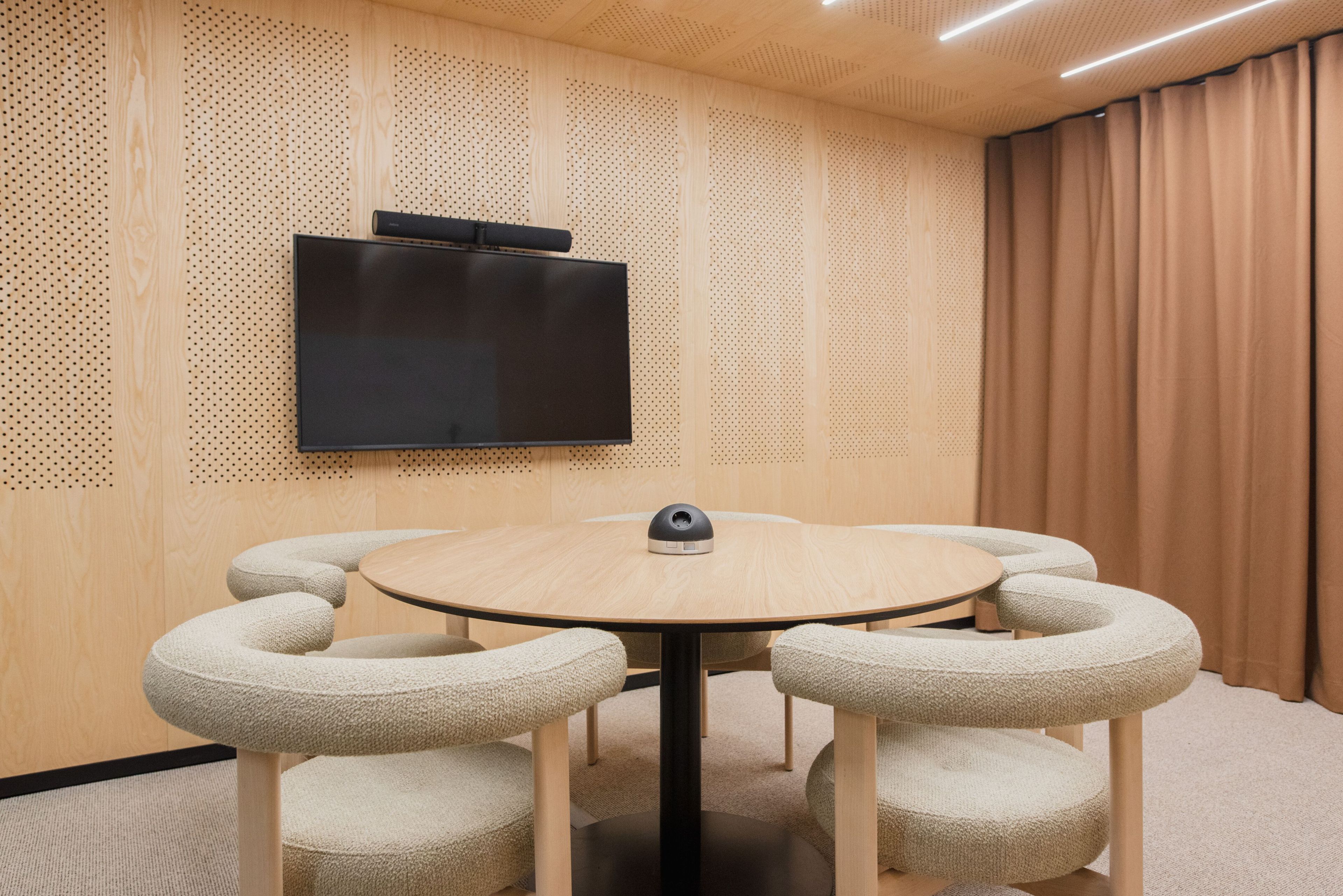 Мультимедийная многосторонняя акустическая офисная кабина Taiga Concept Lohko Flex ARCH-00017384 - Вид №1