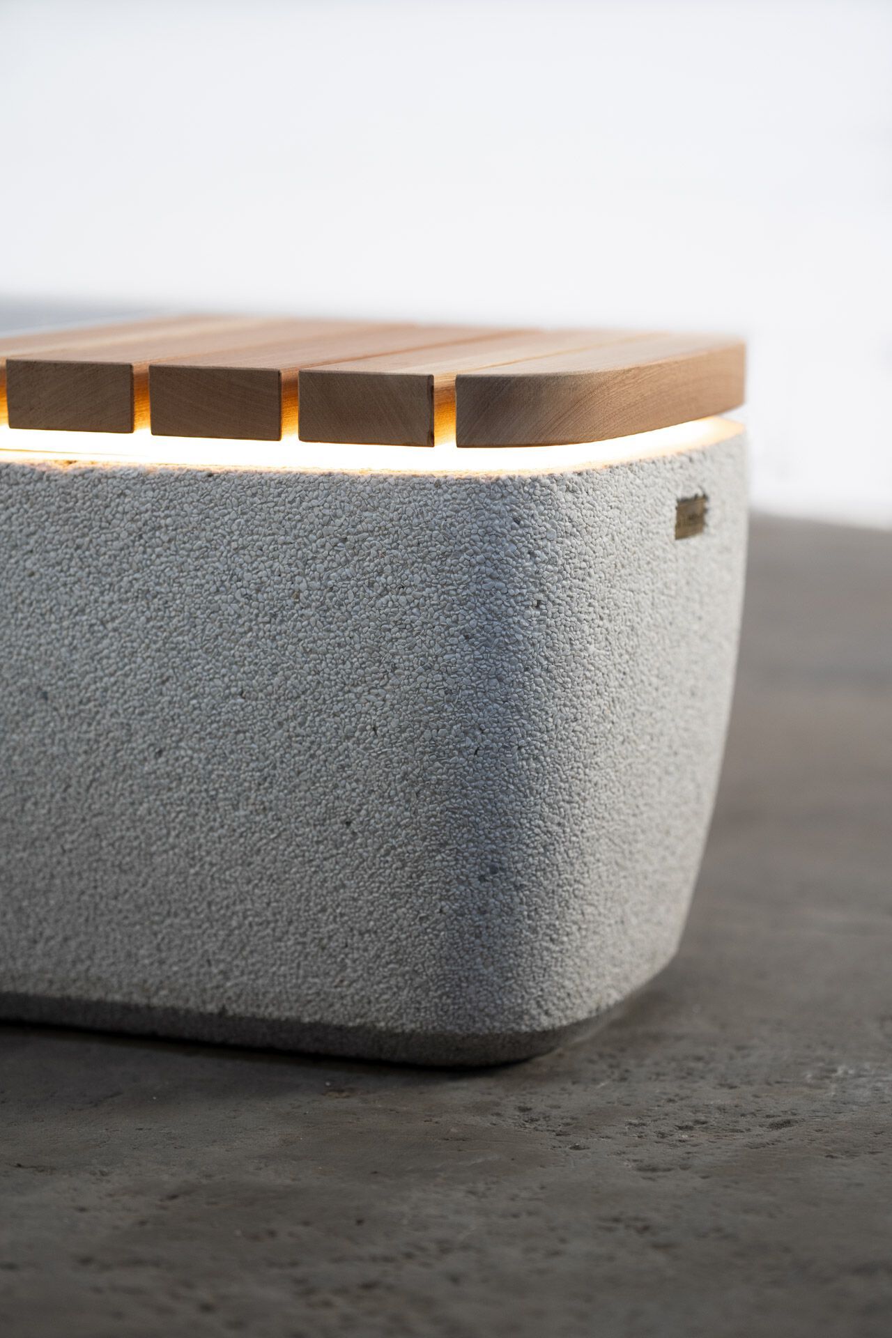 Солнечная бетонная скамья со встроенным освещением Kremen ARCH-00122992 - Вид №10