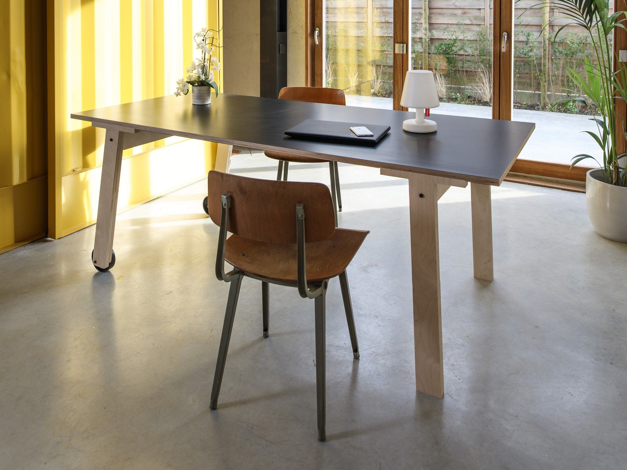 Деревянный прямоугольный стол с колесами rform ARCH-00013800 - Вид №1