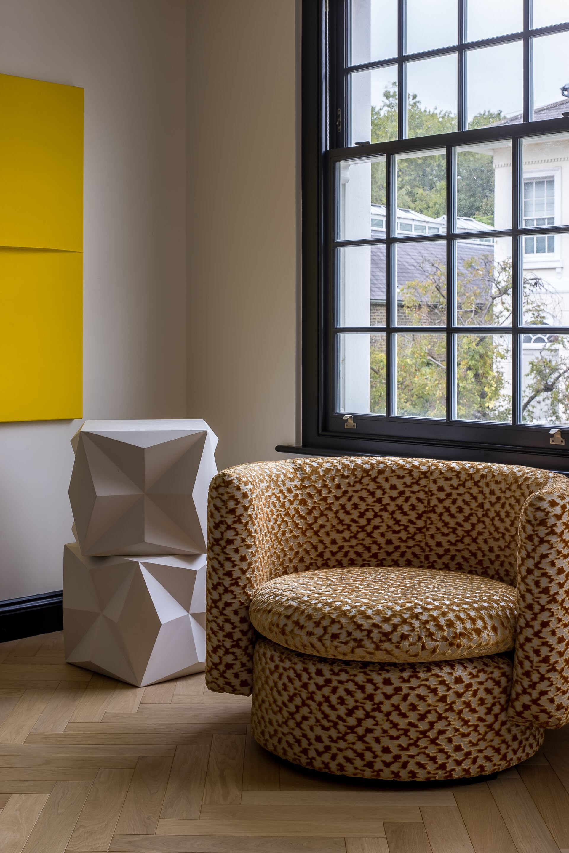 Вращающееся кресло с подлокотниками Collett & Victor BO ARCH-00147842 - Вид №2