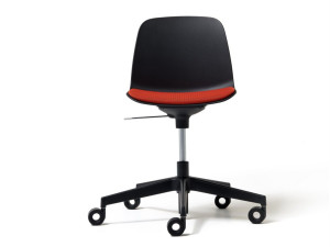 Офисное кресло из полипропилена с 5 спицами