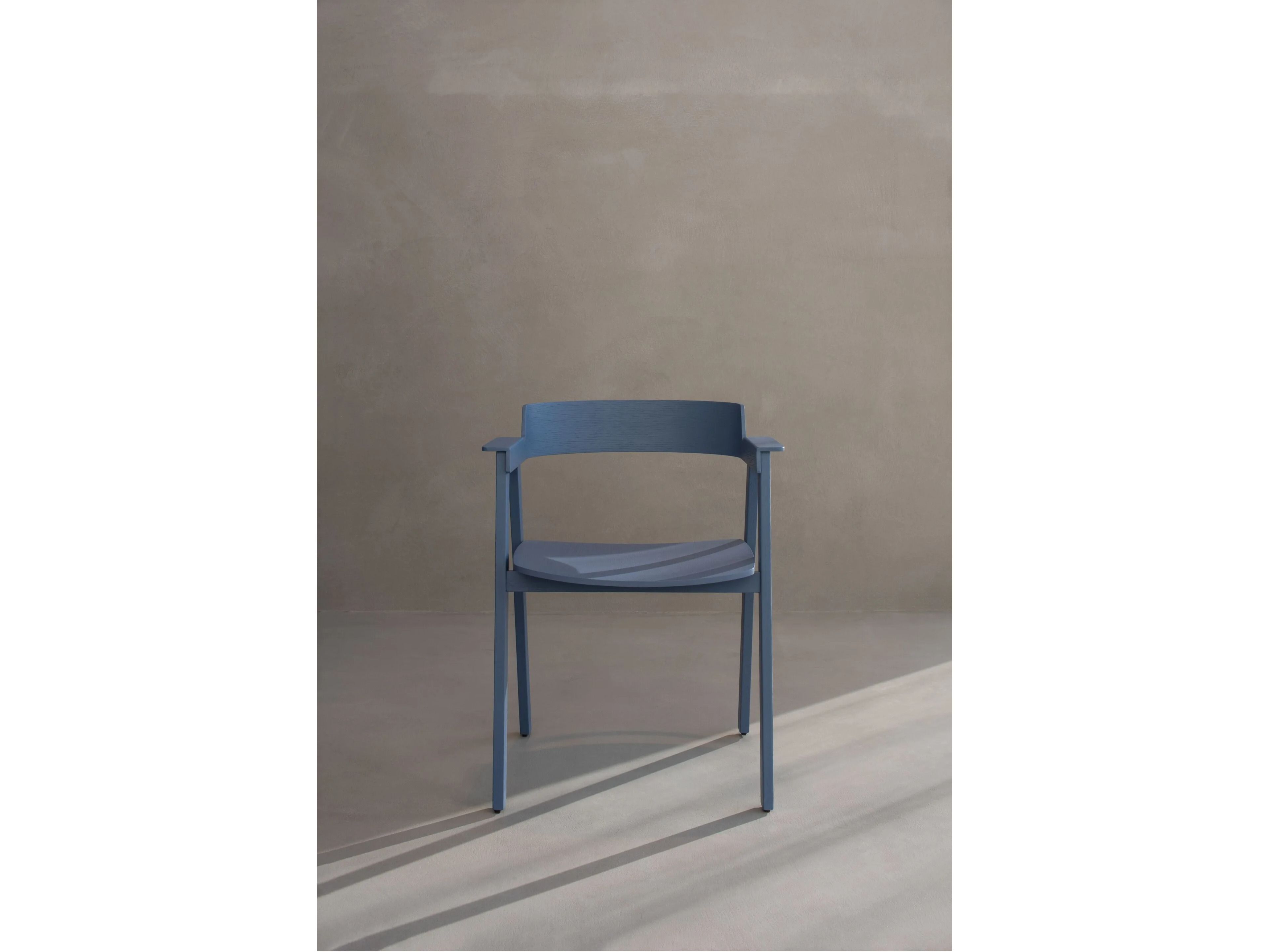 Стул из лакированного дуба с подлокотниками Gazzda FLIP ARCH-00109869 - Вид №18