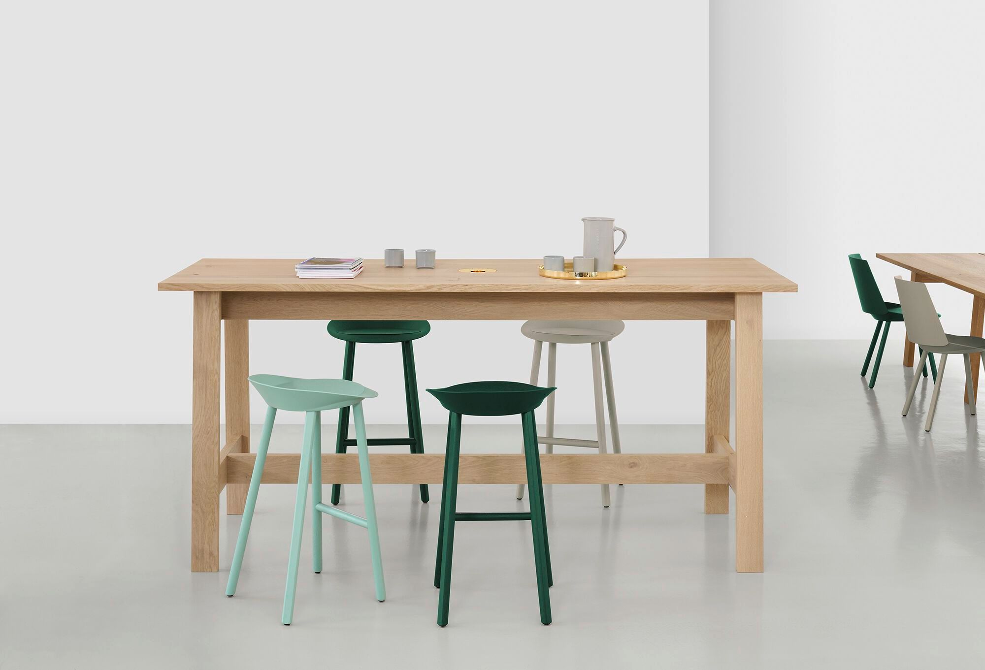 Круглый металлический журнальный столик с подносом e15 Habibi ARCH-00040117 - Вид №25