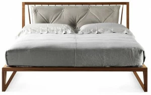 Dale Italia Двуспальная кровать из дерева с мягким изголовьем  P-120