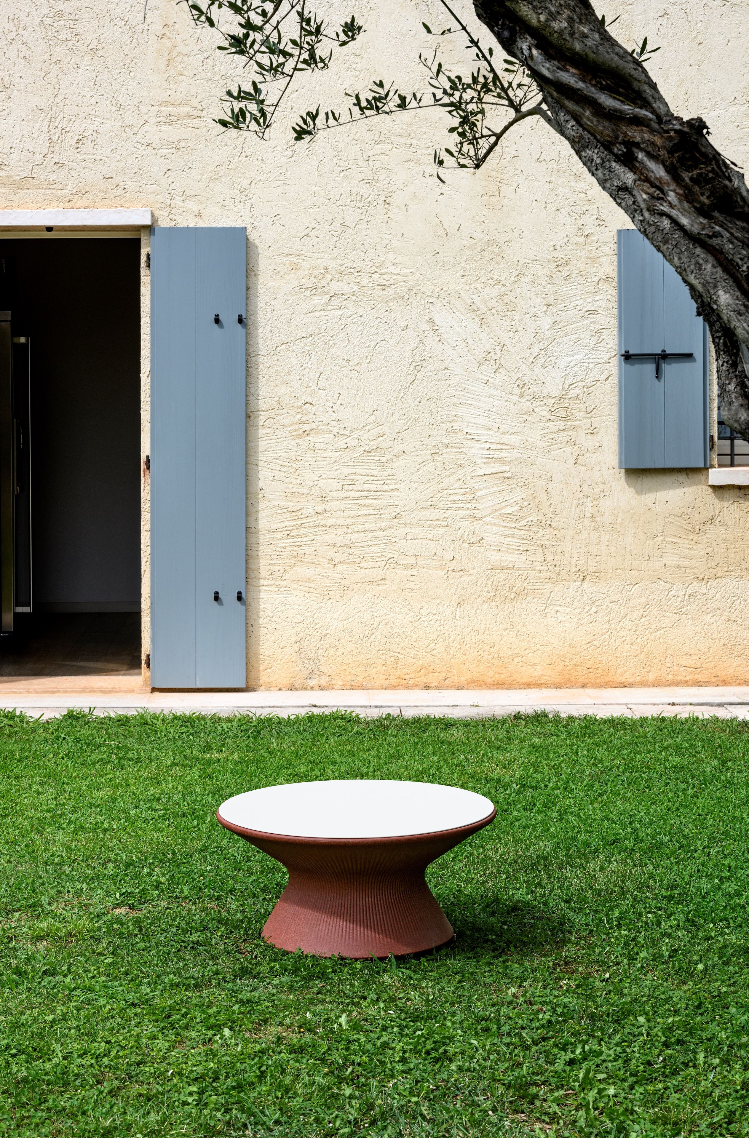 Круглый стол из полиэтилена PLUST Fade ARCH-00022756 - Вид №18