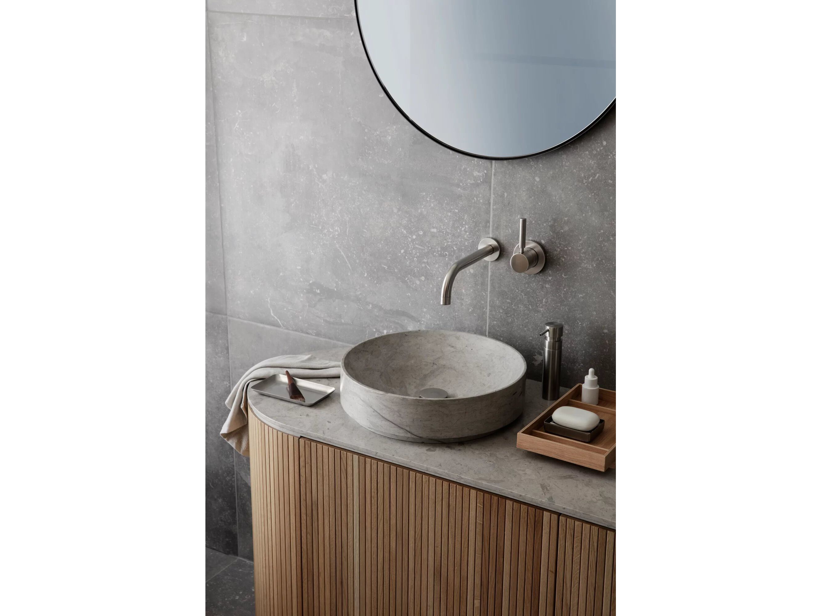 Настенное круглое зеркало для ванной комнаты blomus Rim ARCH-00003153 - Вид №4