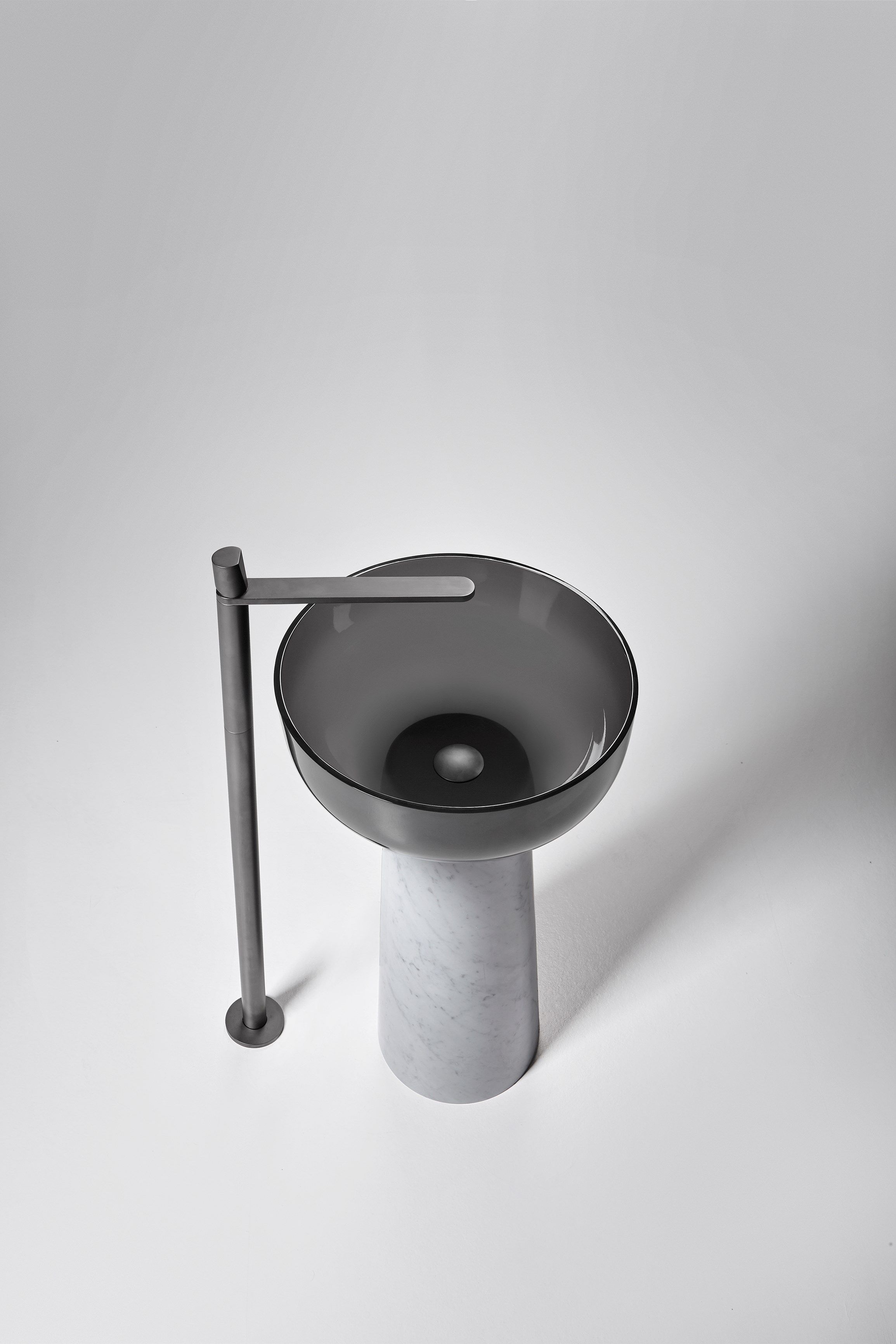 Каррарский мрамор отдельно стоящий круглый умывальник Antoniolupi ALBUME10 + ALBUME21 ARCH-00067725 - Вид №5