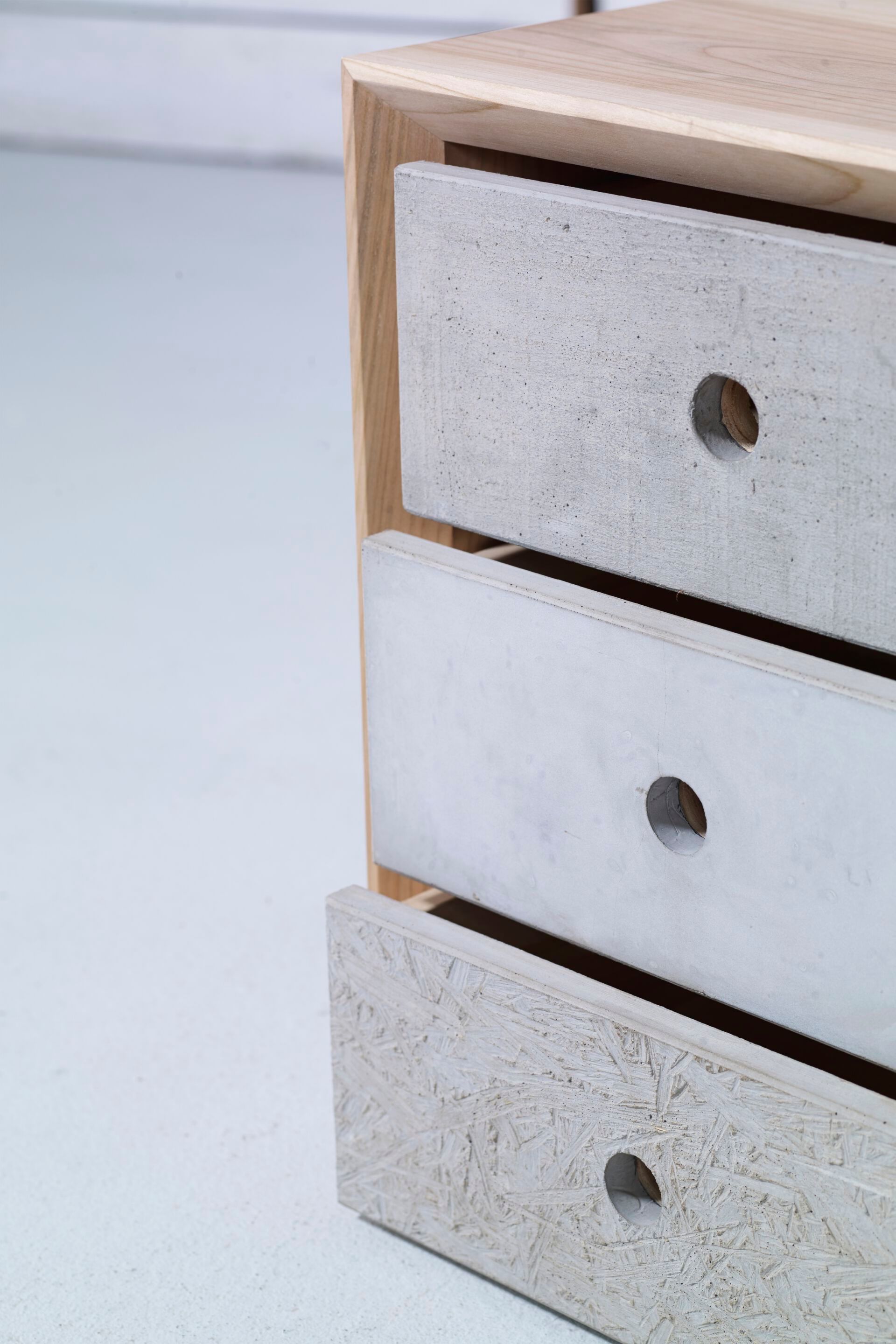 Бетонная и деревянная тумбочка с ящиками HOOKL und STOOL CONCRETE ARCH-00143507 - Вид №1