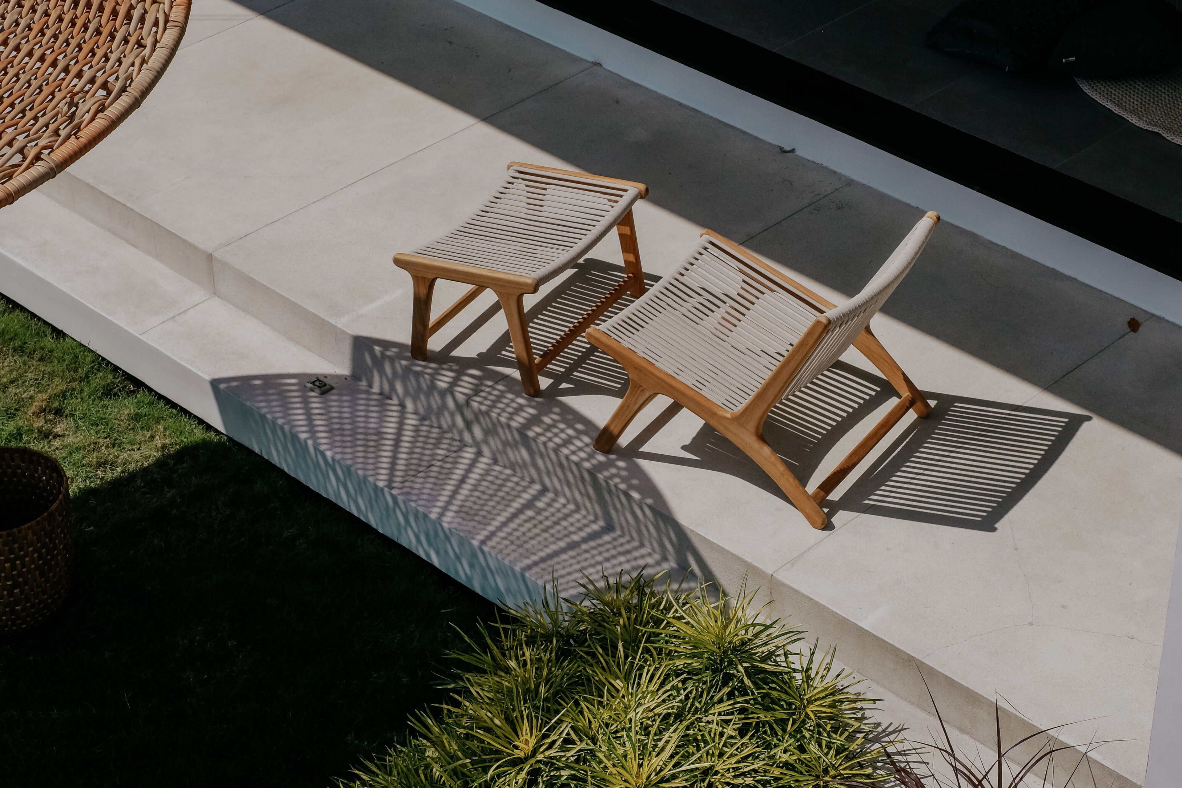 Прямоугольная подставка для ног из тикового дерева cbdesign Vienna Relax ARCH-00014755 - Вид №1