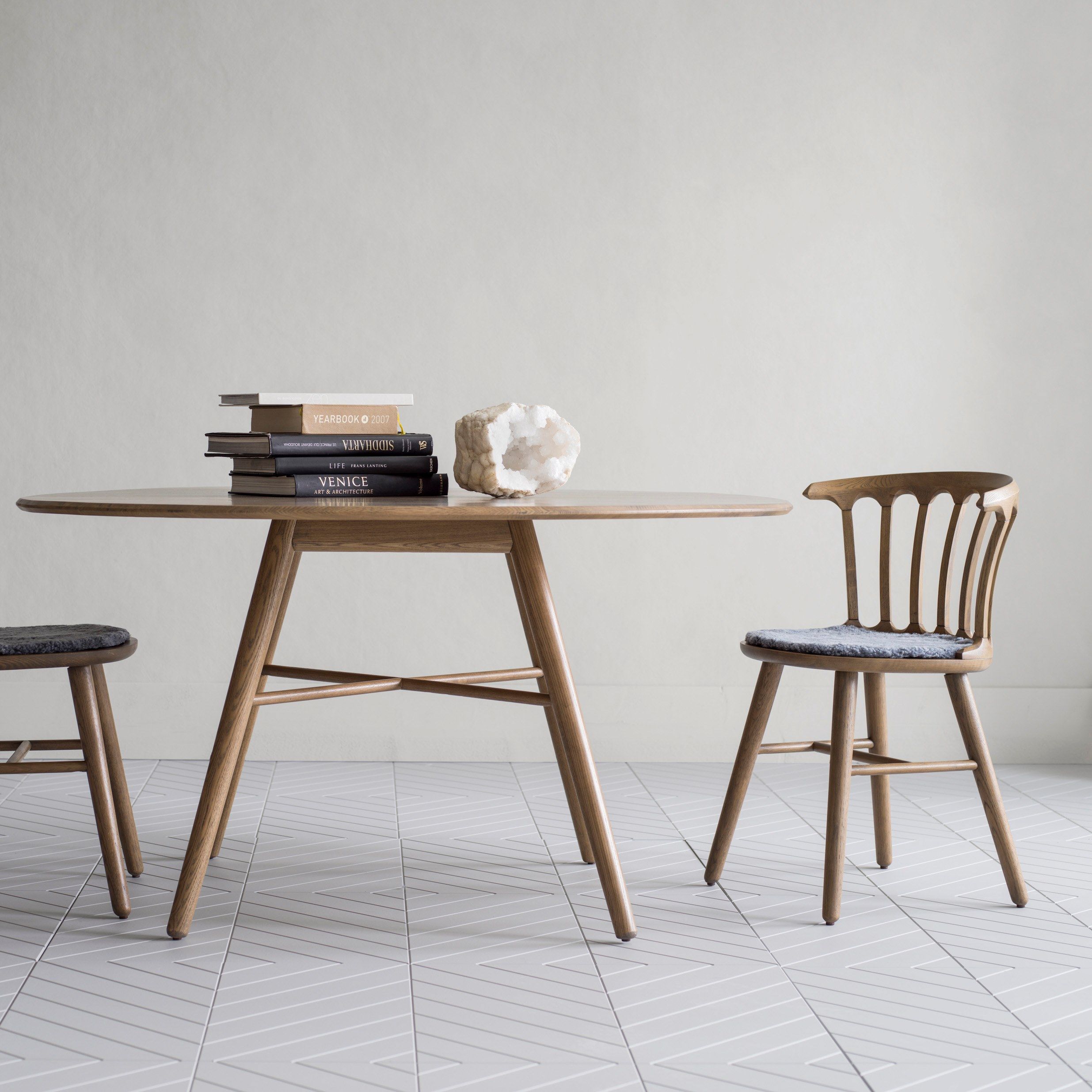 Круглый стол из белого дуба Hans K Сан-Марко ARCH-00042491 - Вид №3