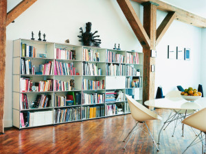 Секционный книжный шкаф из металла