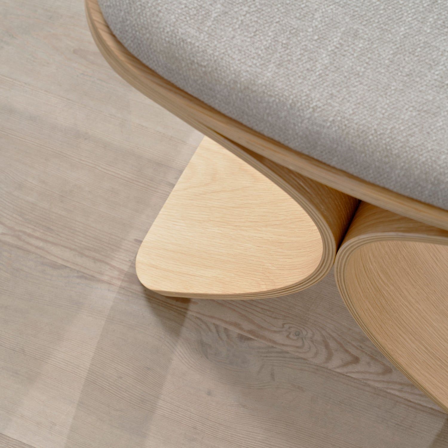 Дубовый табурет с тканевым сиденьем Gejst Luno ARCH-00151658 - Вид №5