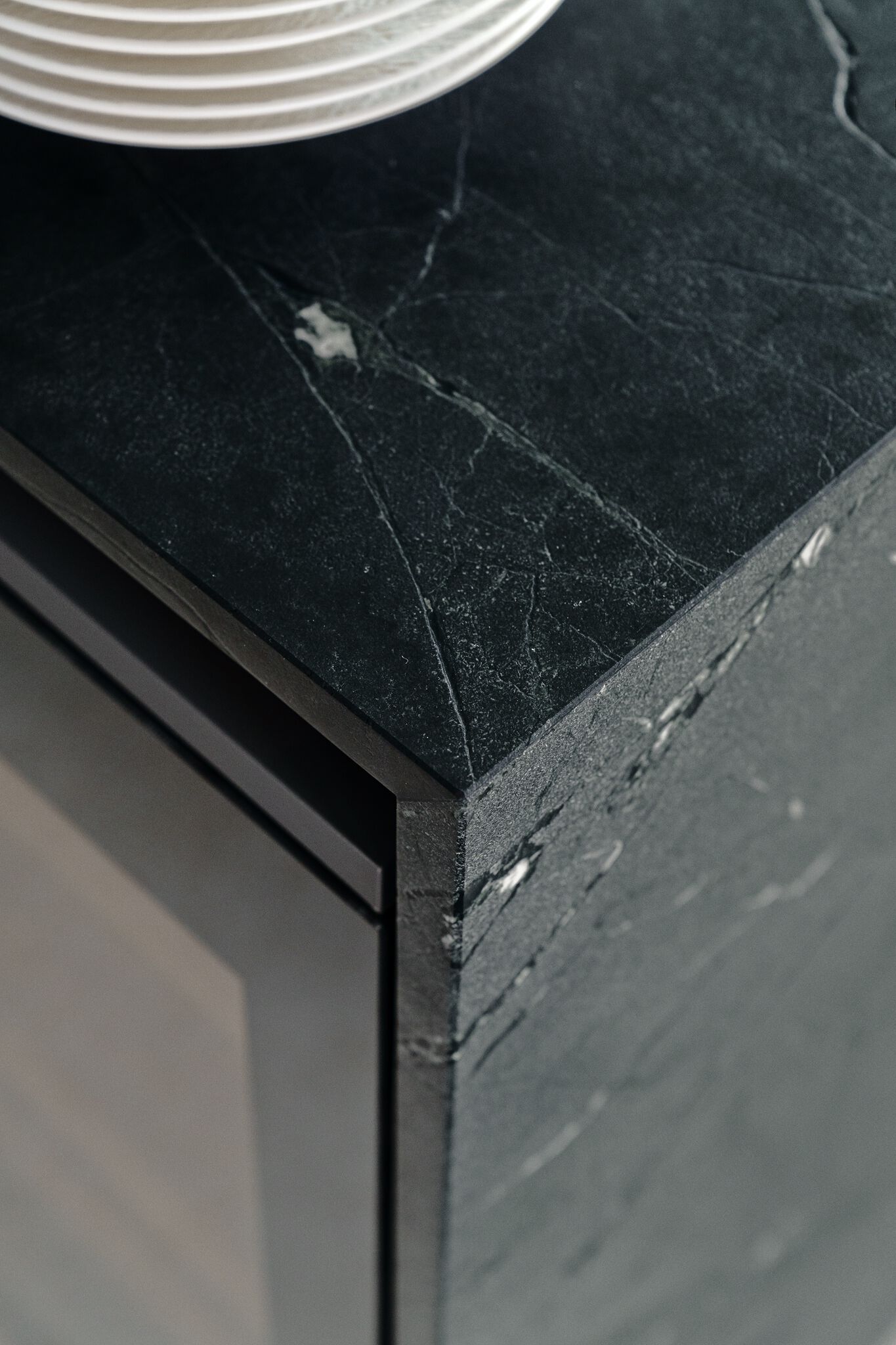 Кухня на заказ из ламината и кварцита Zajc Z1 ARCH-00064606 - Вид №3