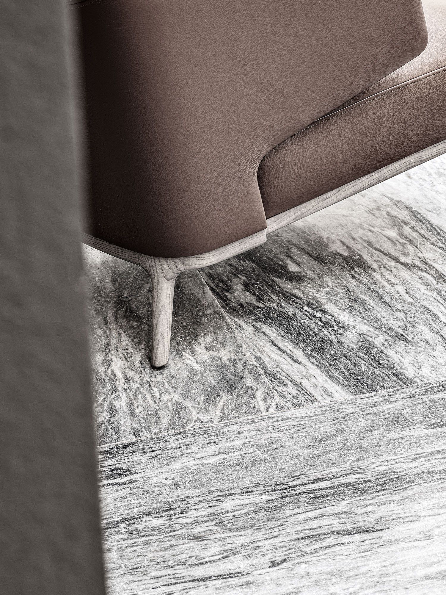 Кожаное кресло с подлокотниками Frigerio Аманда ARCH-00030255 - Вид №6