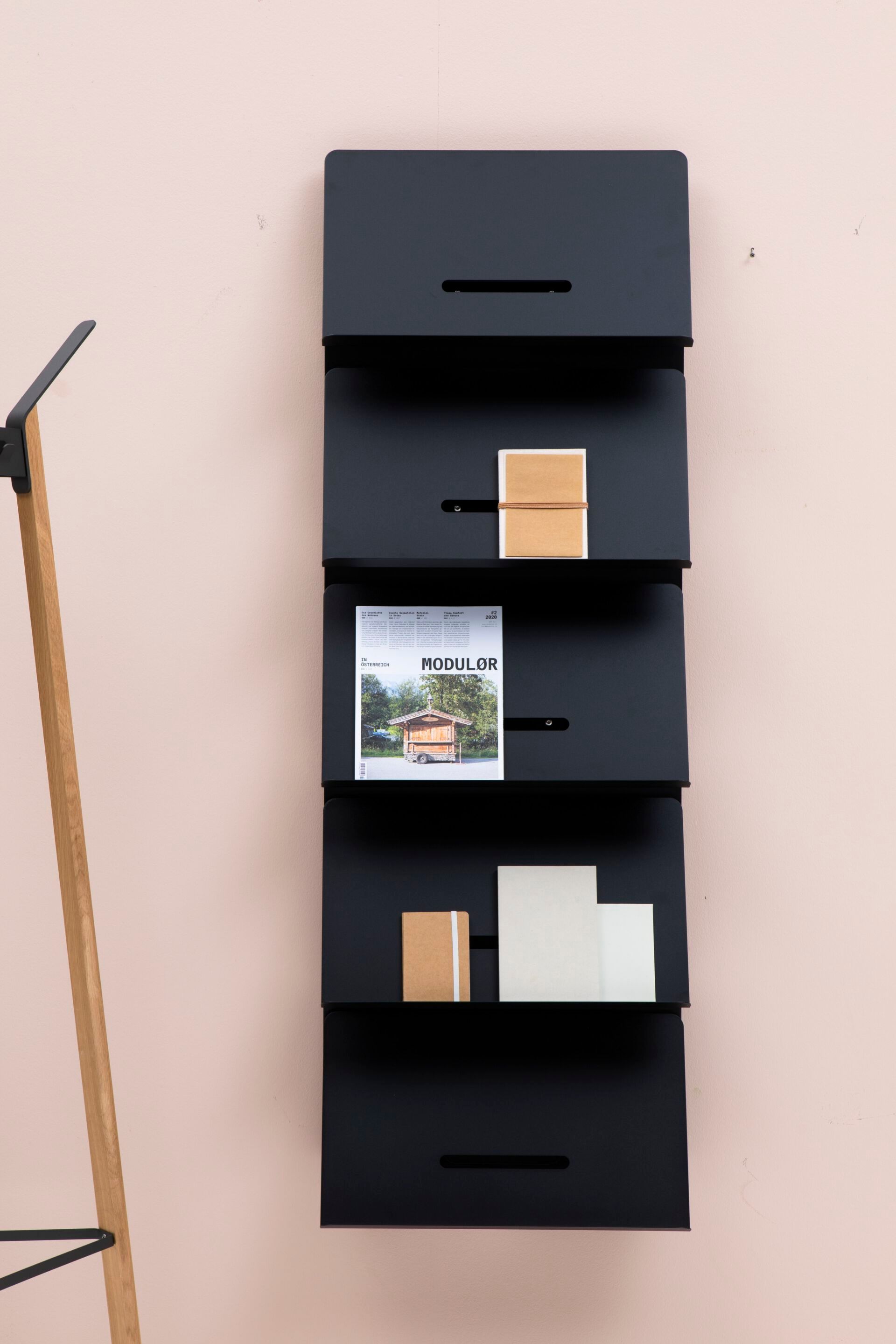 Алюминиевая стойка для журналов с порошковым покрытием Cascando Round20 ARCH-00083735 - Вид №3