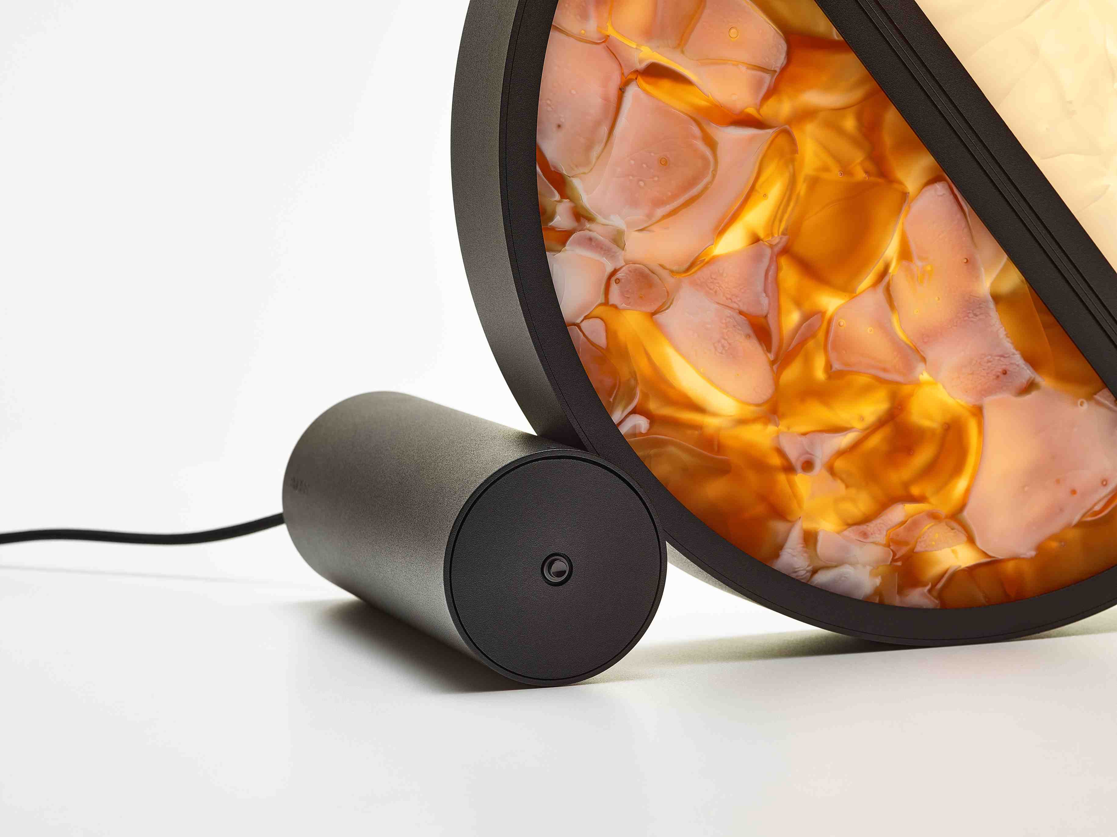 Стеклянная светодиодная настольная лампа BROKIS Geometric ARCH-00003219 - Вид №5