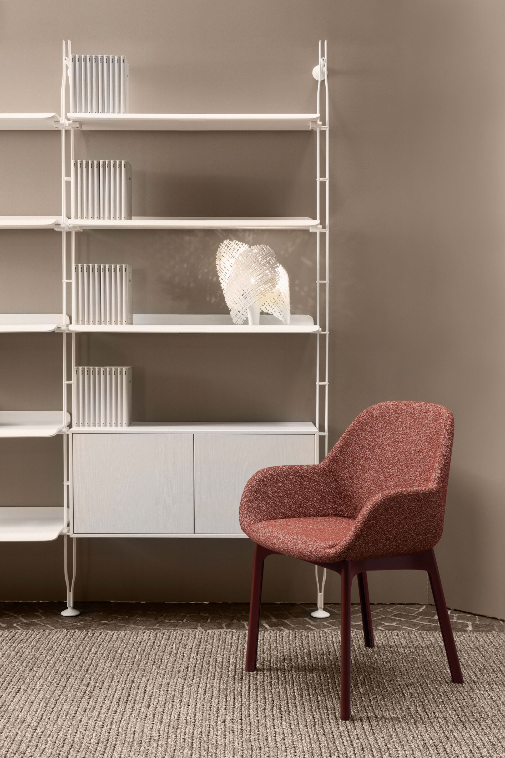 Мягкий тканевый стул с подлокотниками Kartell CLAP ARCH-00149595 - Вид №178