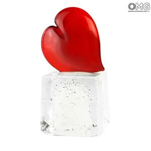 653 ORIGINALMURANOGLASS Пресс-папье Влюблённое сердце - муранское стекло OMG 4 см